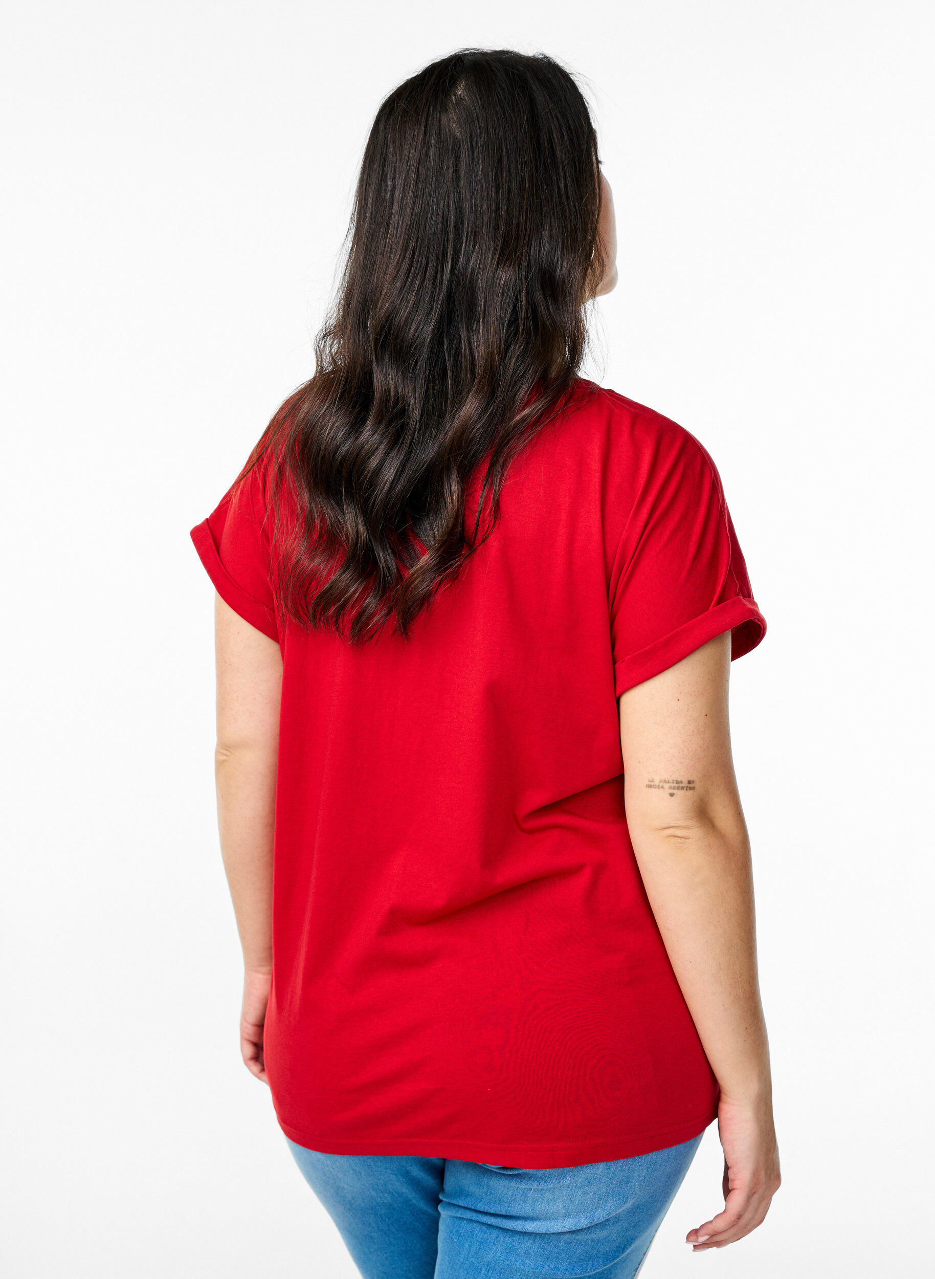 Zizzi Kurz&auml;rmliges T-Shirt aus einer Baumwollmischung, Rot, Model image number 2