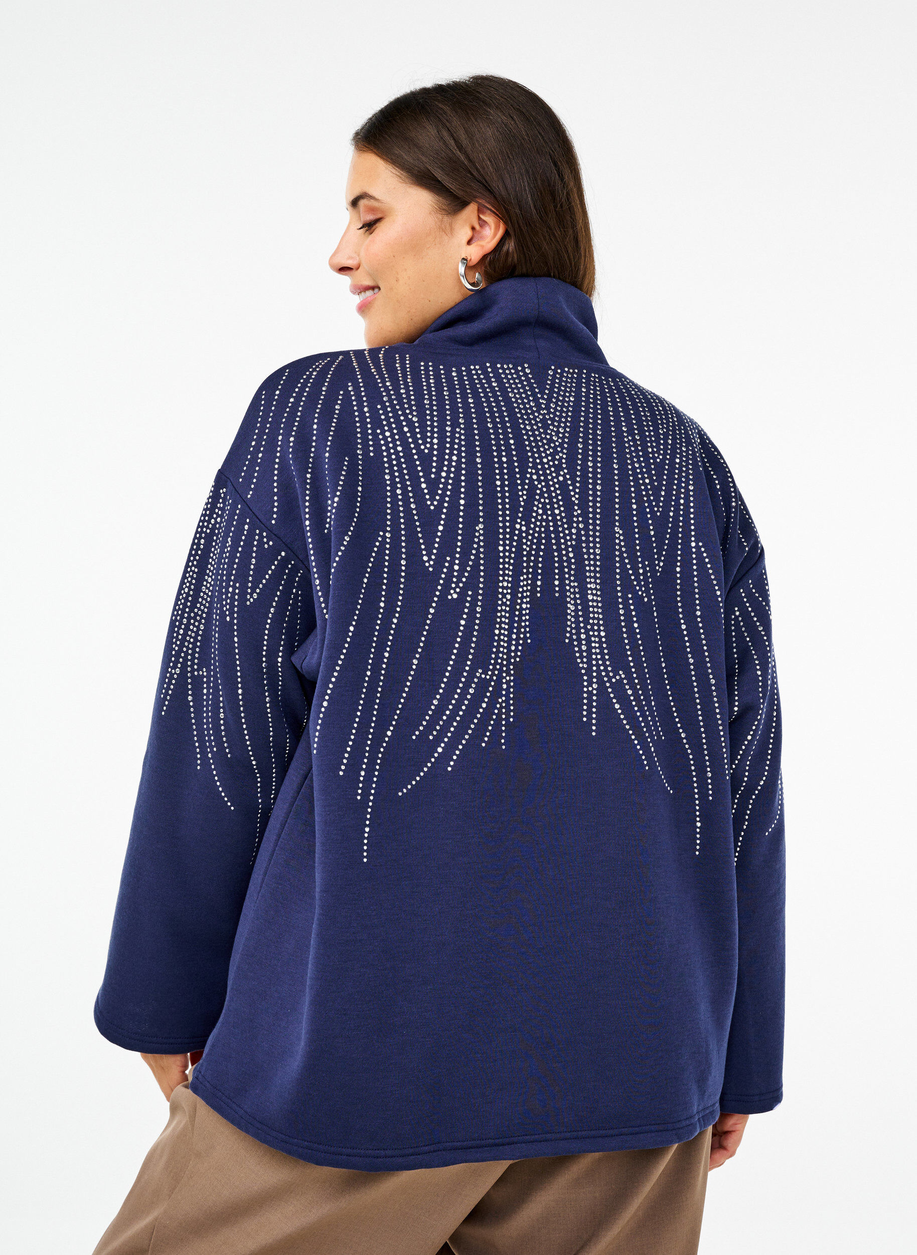 Zizzi Sweat-shirt avec col haut et strass, Naval Academy, Model image number 1