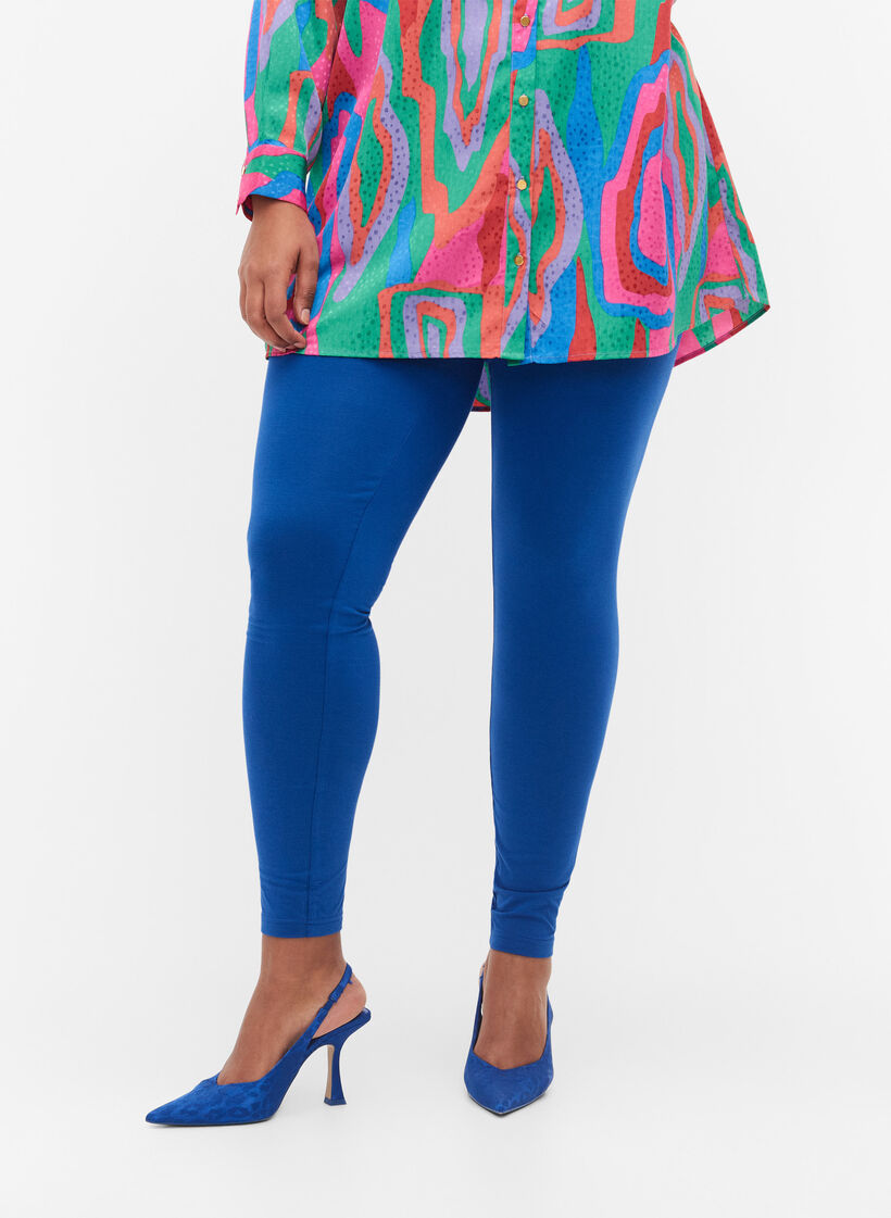 Basic-Leggings aus Viskose, Blau, Model image number 3