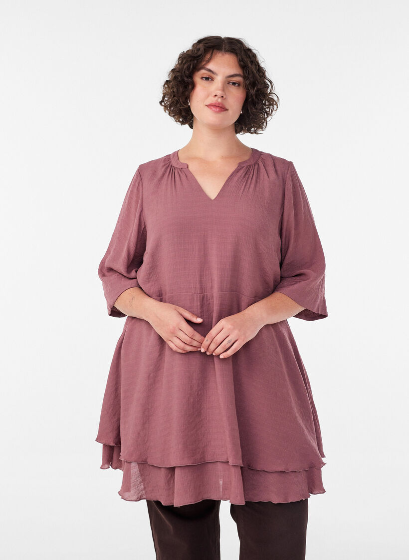 Robe coupe &eacute;vas&eacute;e avec volants &eacute;tag&eacute;s, Rose, Model image number 0