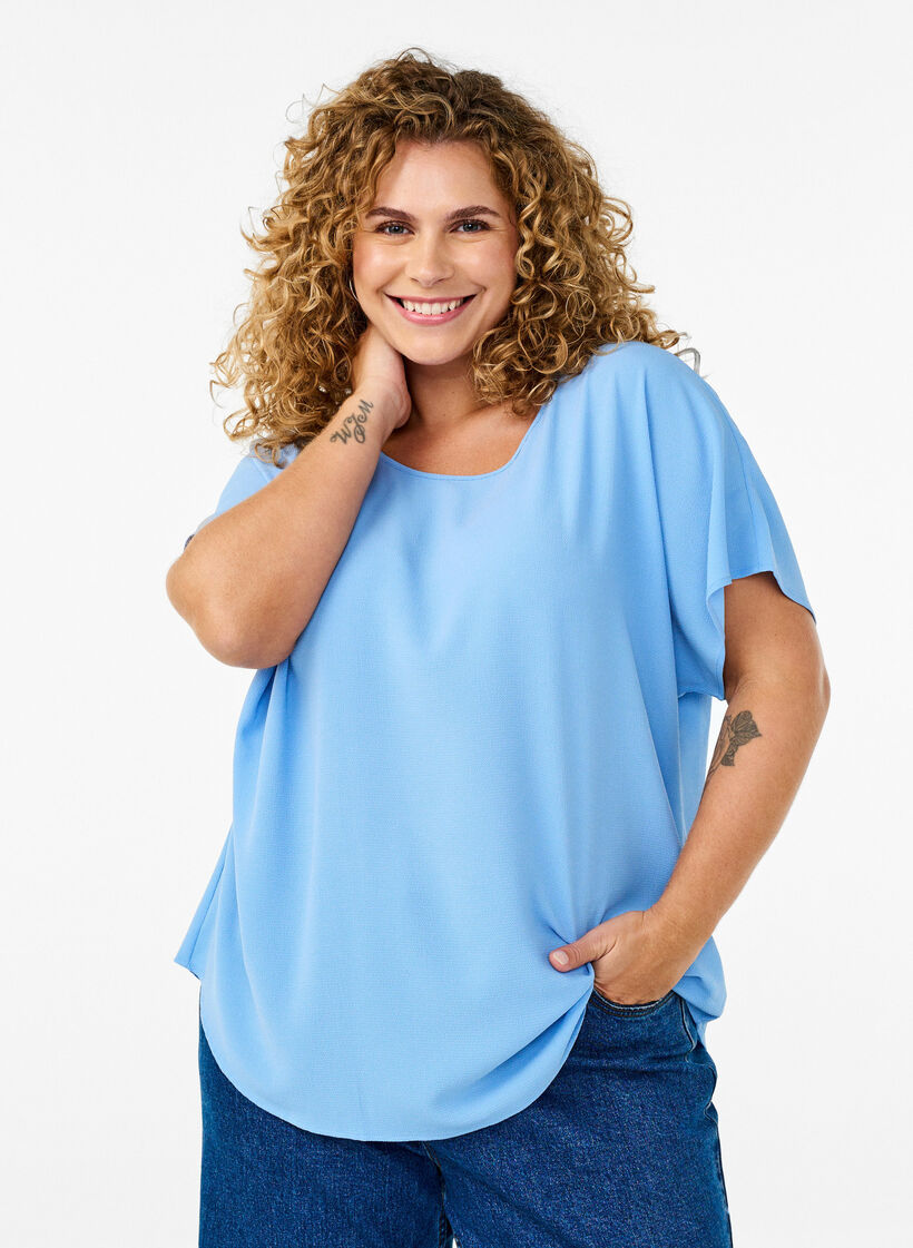 Bluse mit kurzen Ärmeln und einem Rundhalsausschnitt, Blau, Model image number 0