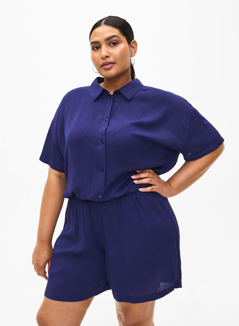 Kurze Hose aus Viskose mit hoher Taille, Medieval Blue, Model image number 0