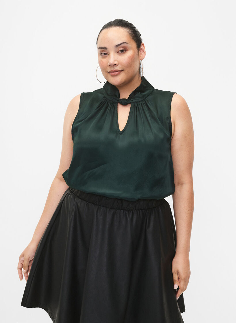 Top sans manches détaillé en viscose, Scarab, Model image number 0