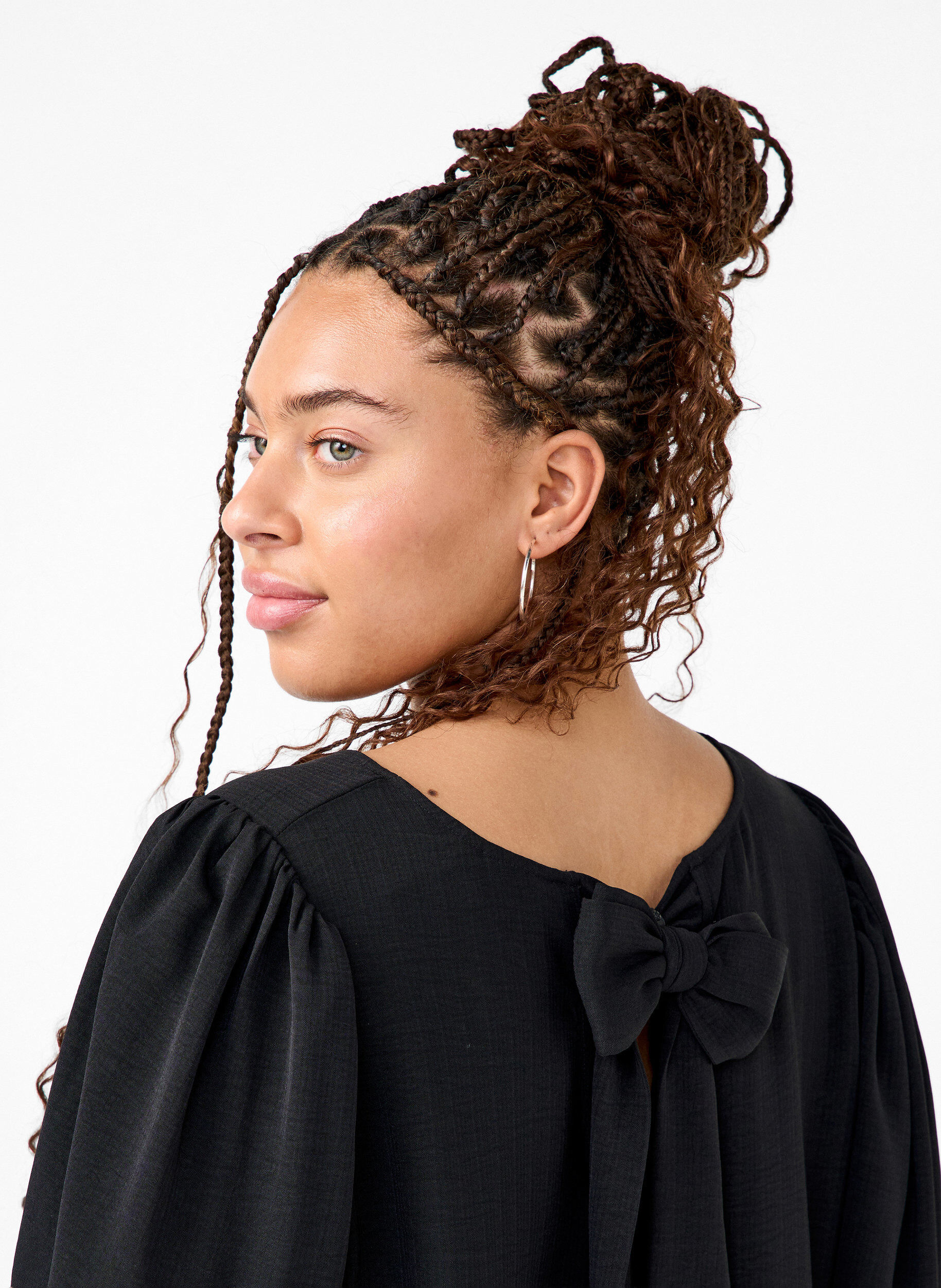 Zizzi Chemisier &agrave; manches courtes avec un n&oelig;ud dans le dos, Black, Model image number 2