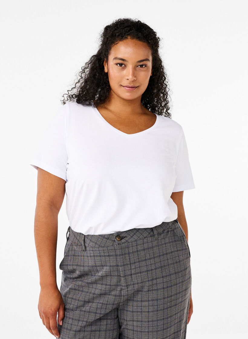 Einfarbiges Basic-T-Shirt aus Baumwolle, Wei&szlig;, Model image number 0