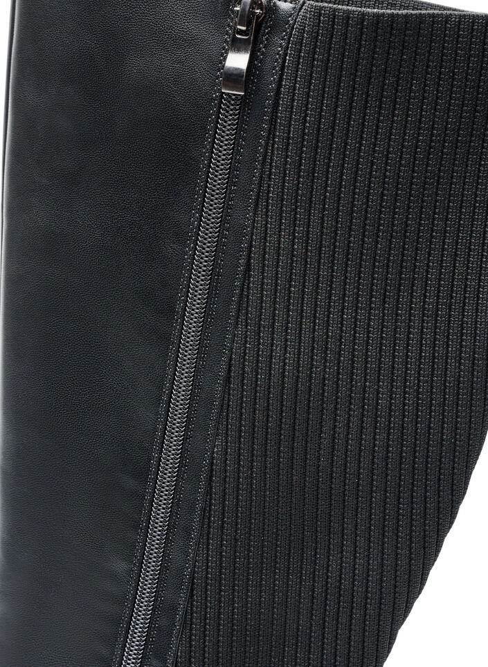 Botte haute avec empi&egrave;cements c&ocirc;tel&eacute;s, Noir, Packshot image number 4