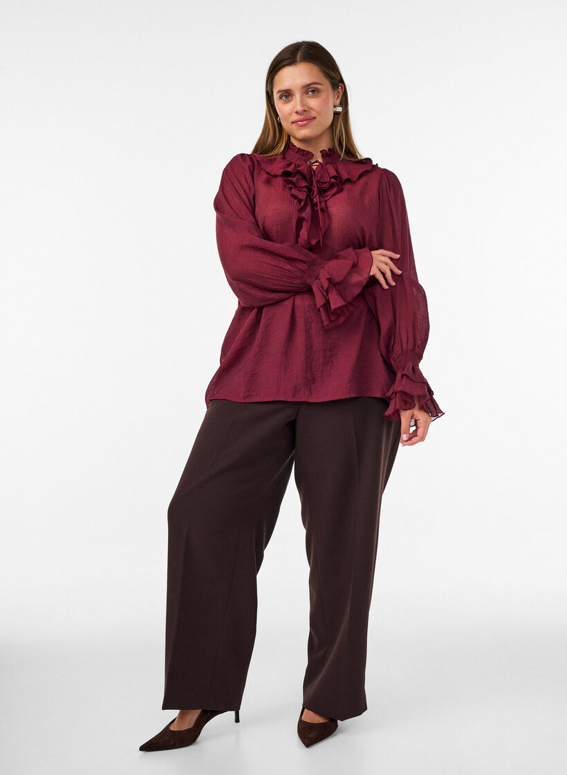 Viskosebluse mit R&uuml;schen und langen &Auml;rmeln, Rot, Model image number 1