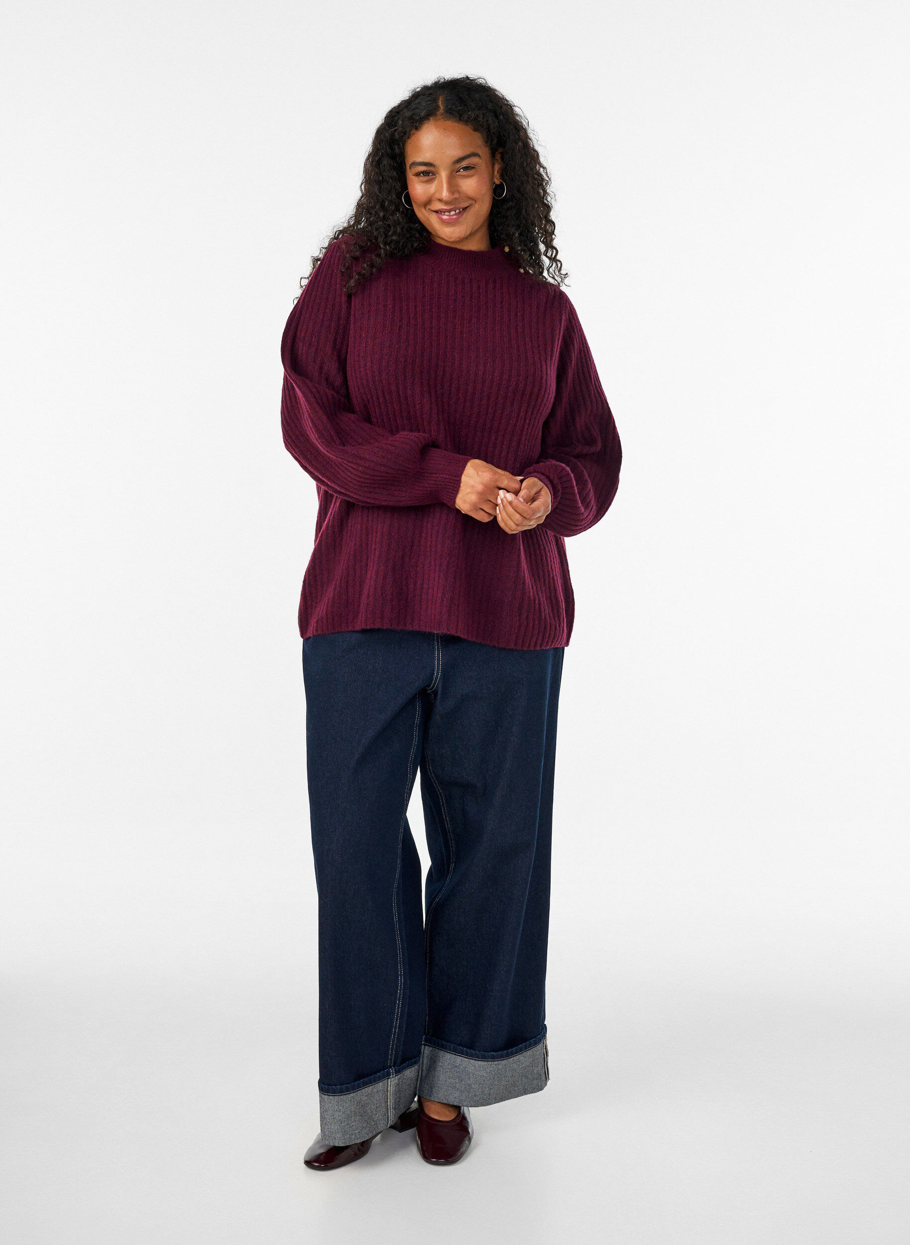 ZizziPullover aus Rippstrick mit Puff&auml;rmeln und Kn&ouml;pfen, Dunkles Bordeaux, Model image number 1