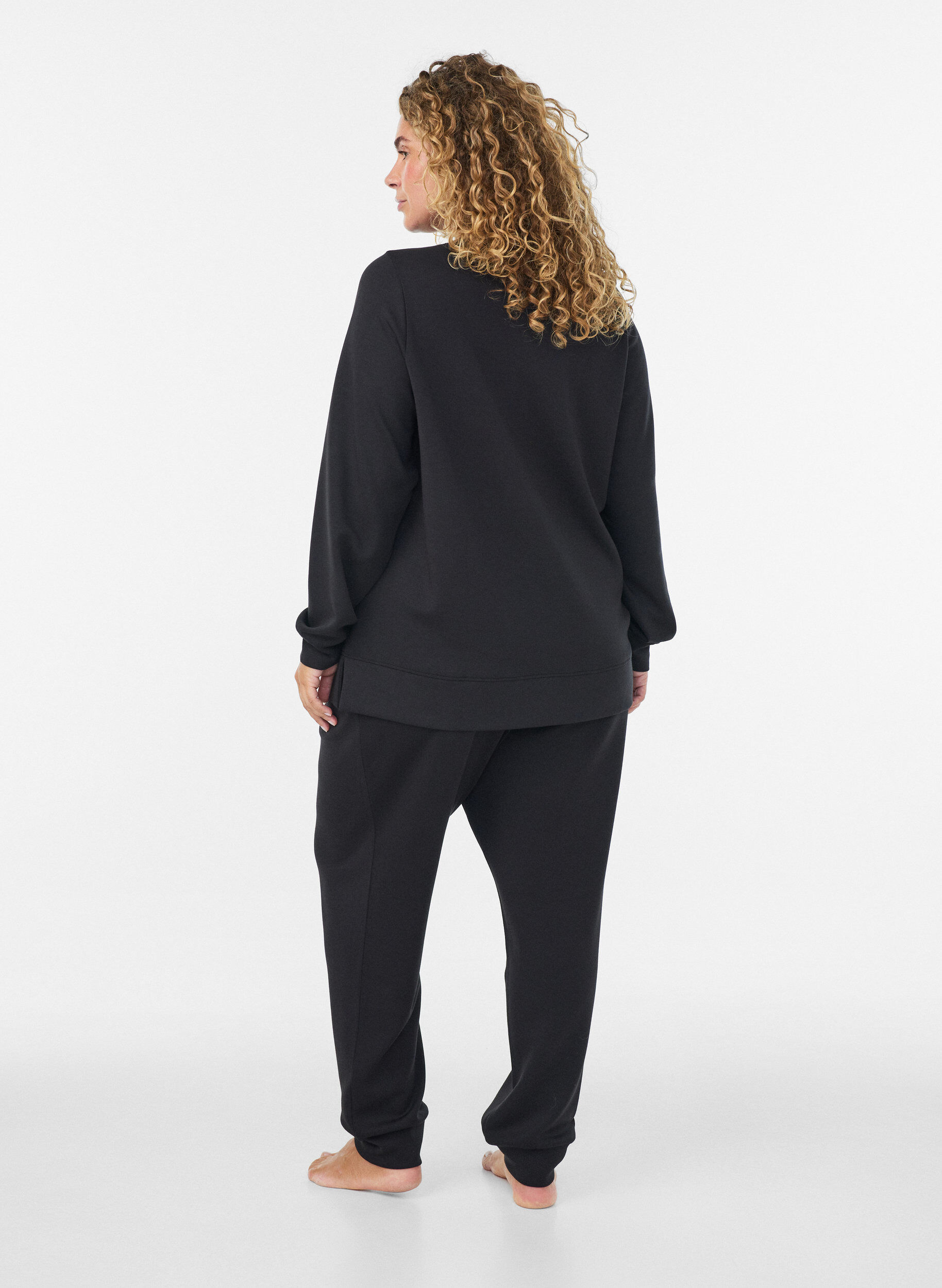 ZizziLang&auml;rmelige Bluse aus Jersey mit Rundhalsausschnitt, Schwarz, Model image number 2