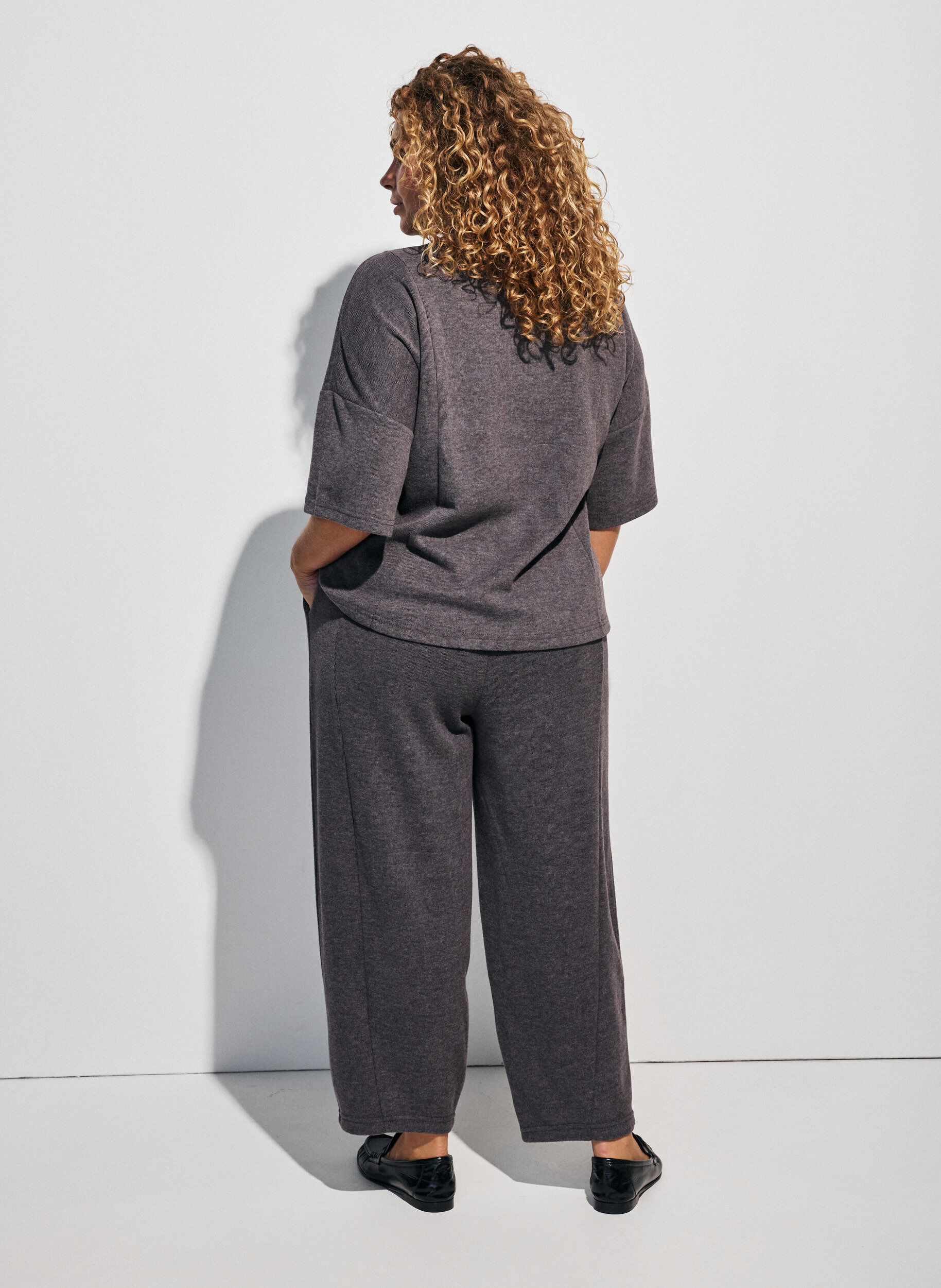 ZizziPantalon barrel en jersey &agrave; taille haute, Gris anthracite, Model image number 1