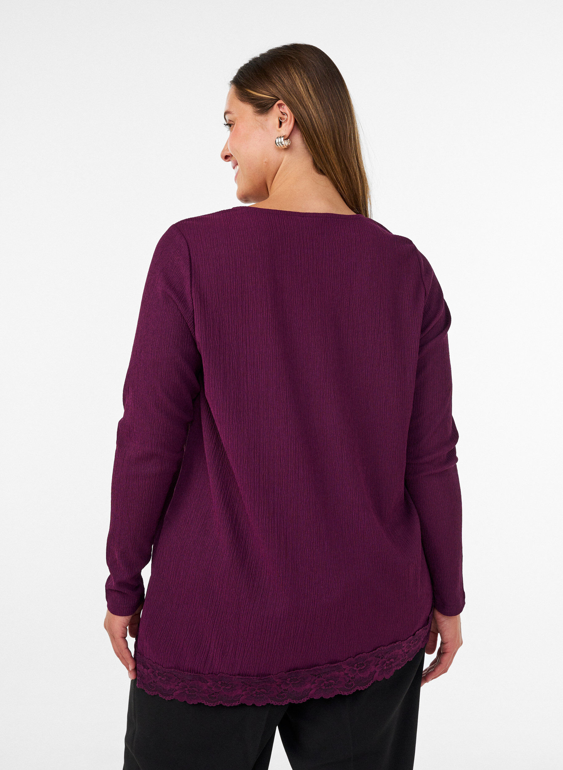 ZizziJerseybluse mit asymmetrischem Spitzenbesatz, Lila, Model image number 2