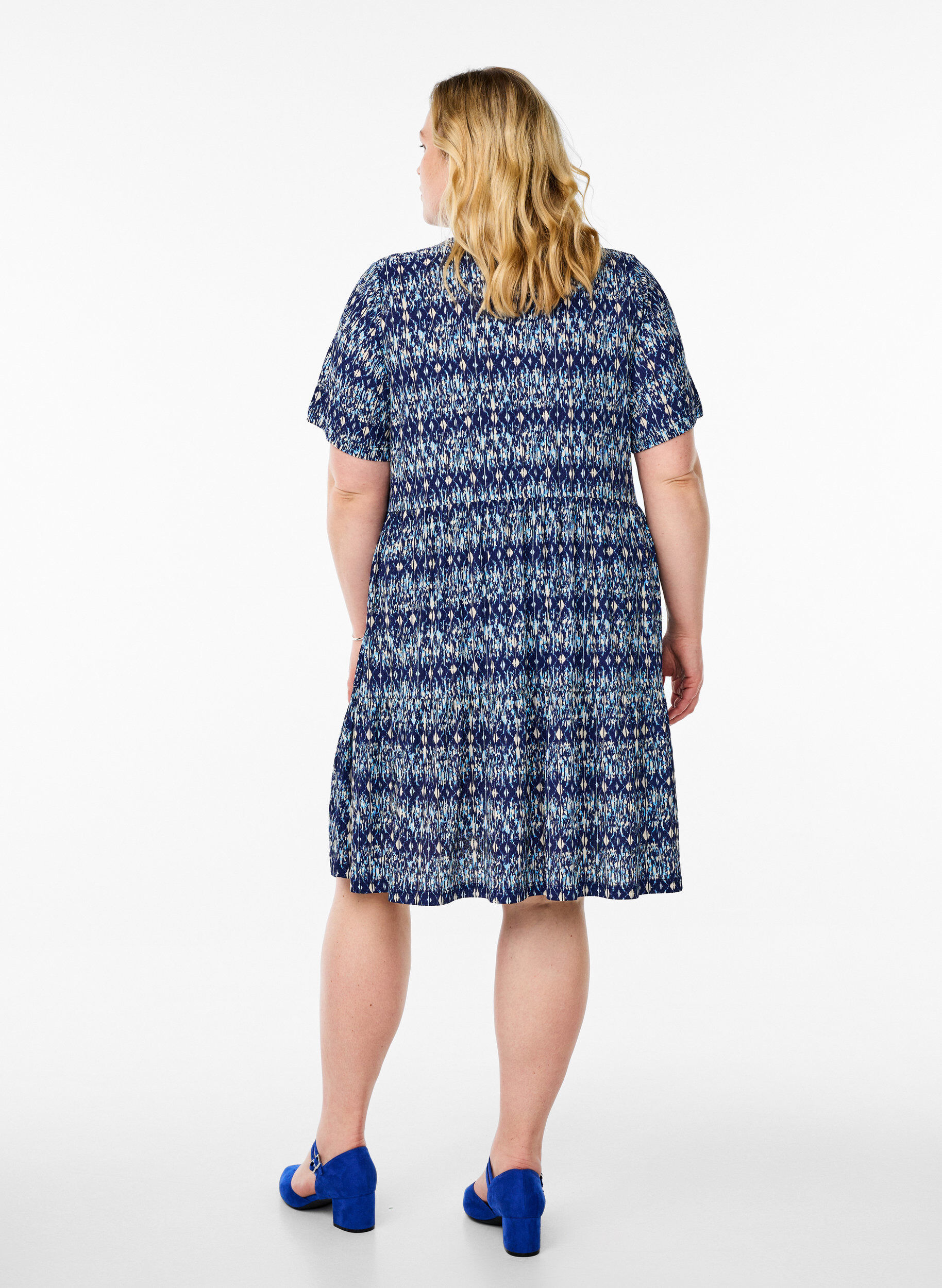 ZizziGemustertes Kleid mit Eins&auml;tzen, Blau, Model image number 2