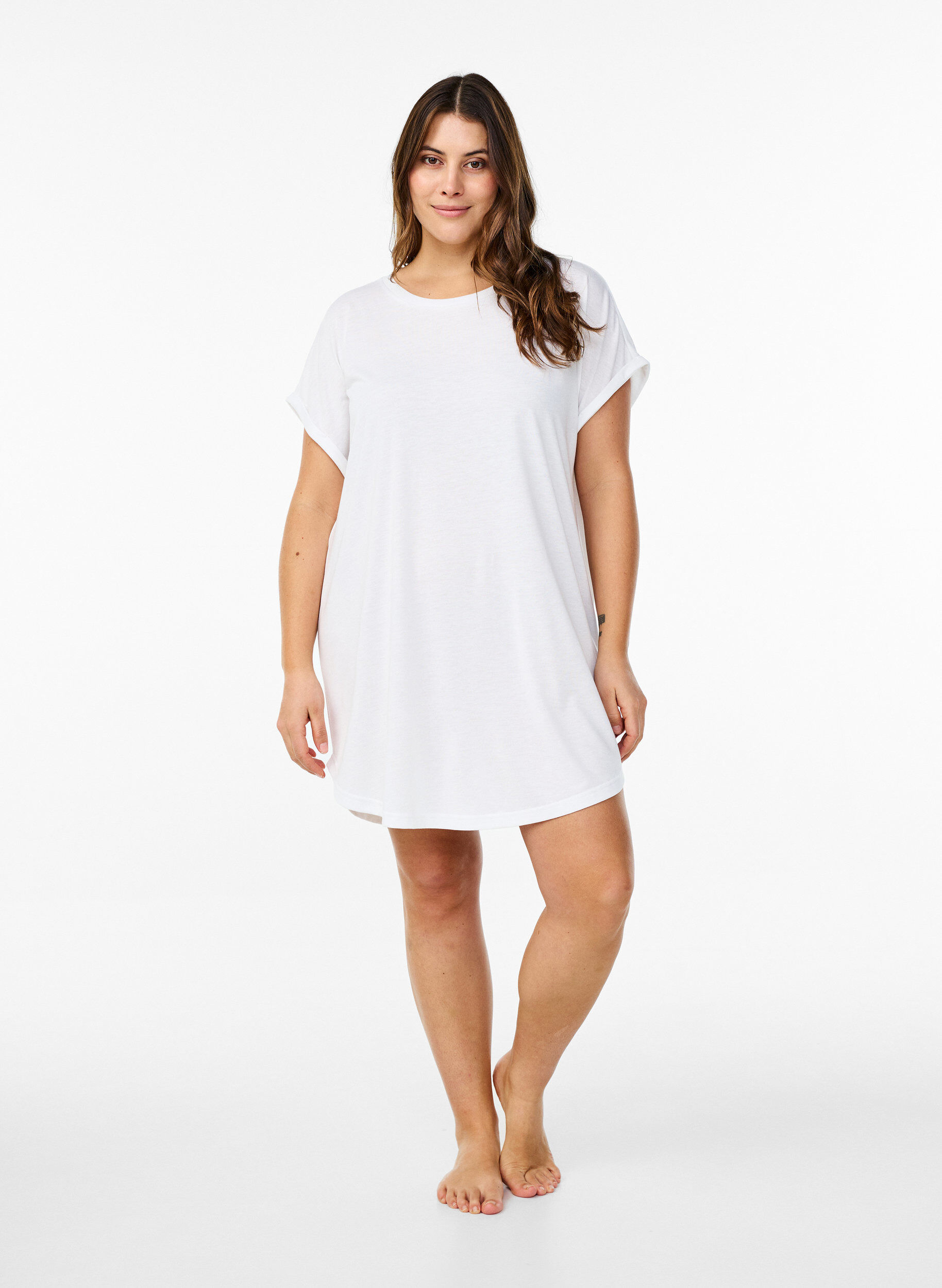 Zizzi Kurz&auml;rmliges Nachthemd mit Textdruck, , Model image number 1