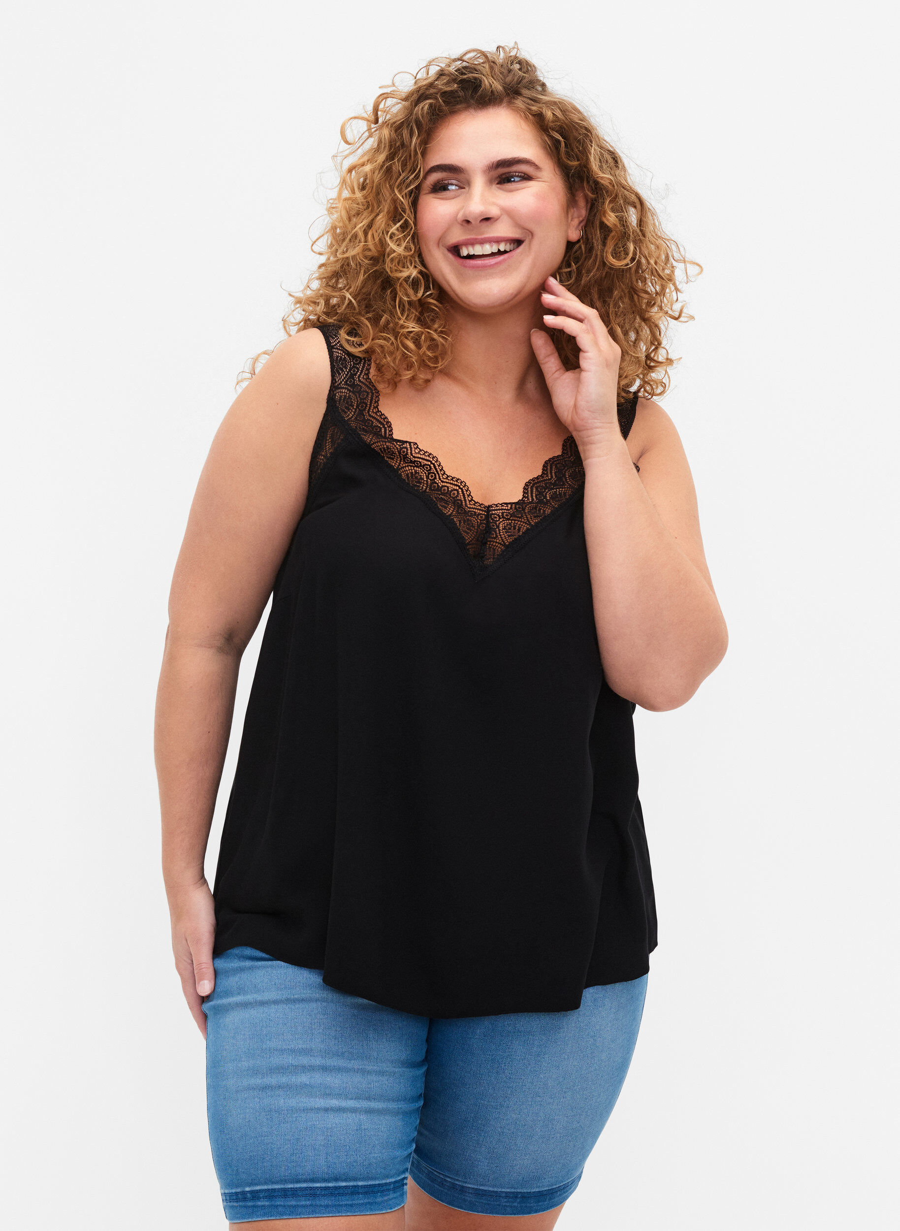 Zizzi Top mit Spitze aus Viskose, Black, Model image number 0