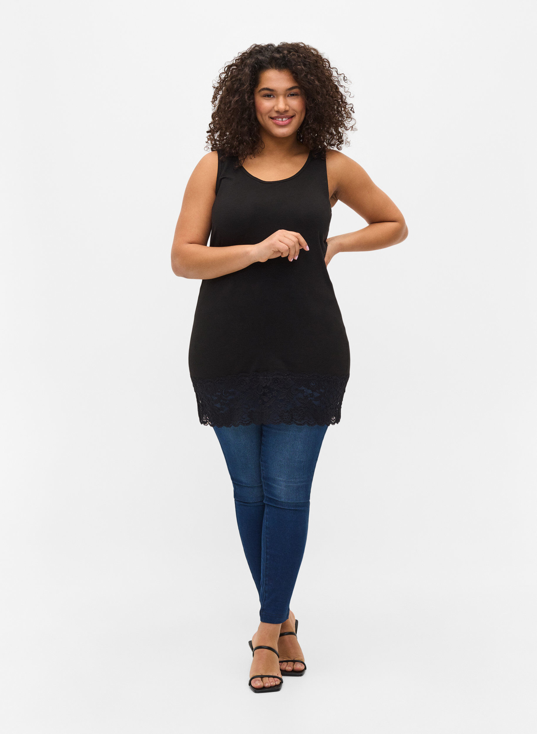 Zizzi Long top en coton avec bordure en dentelle, Black, Model image number 2