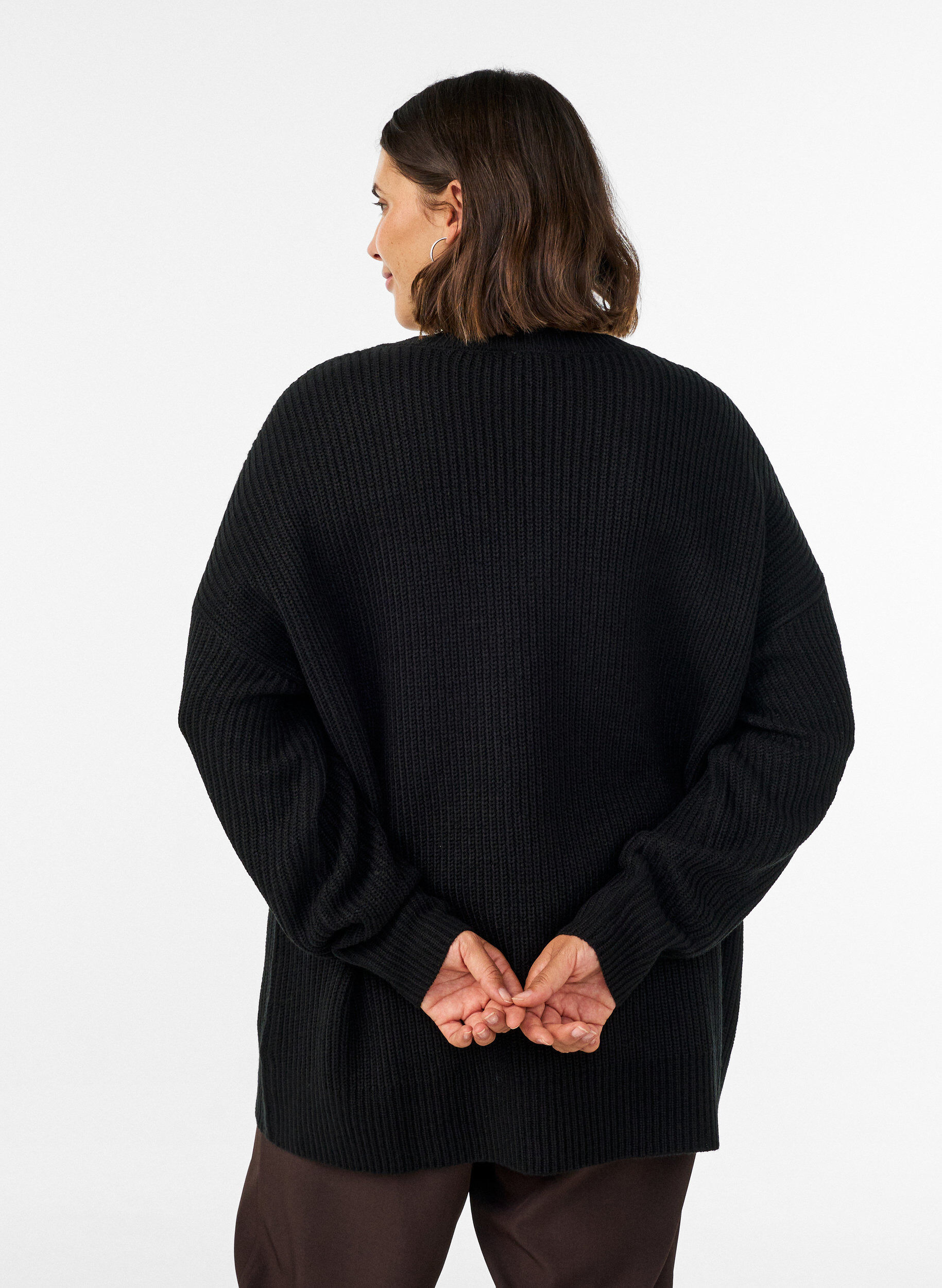ZizziLange Rippstrickbluse mit V-Ausschnitt, Schwarz, Model image number 2