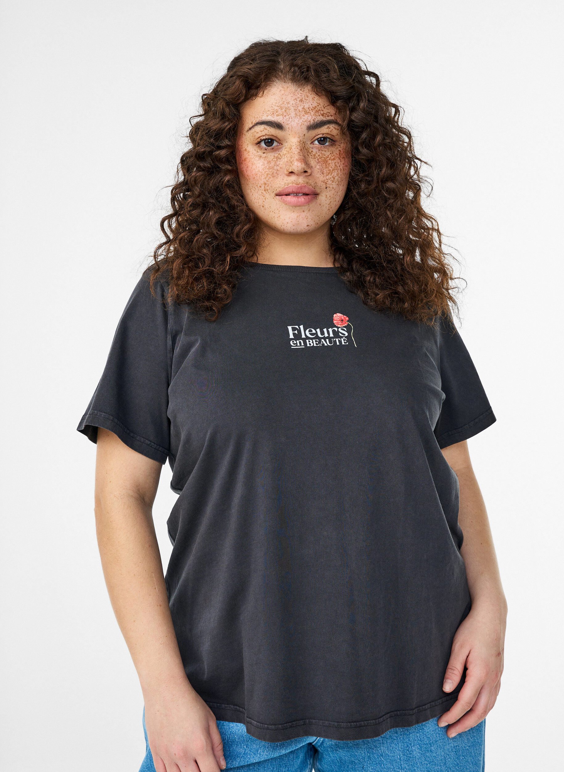 Zizzi T-Shirt aus Baumwolle mit Print auf Vorder- und R&uuml;ckseite, Grau, Model image number 0