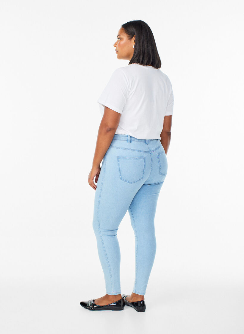 Amy Super Slim Fit Jeans mit hoher Taille, Blau, Model image number 1