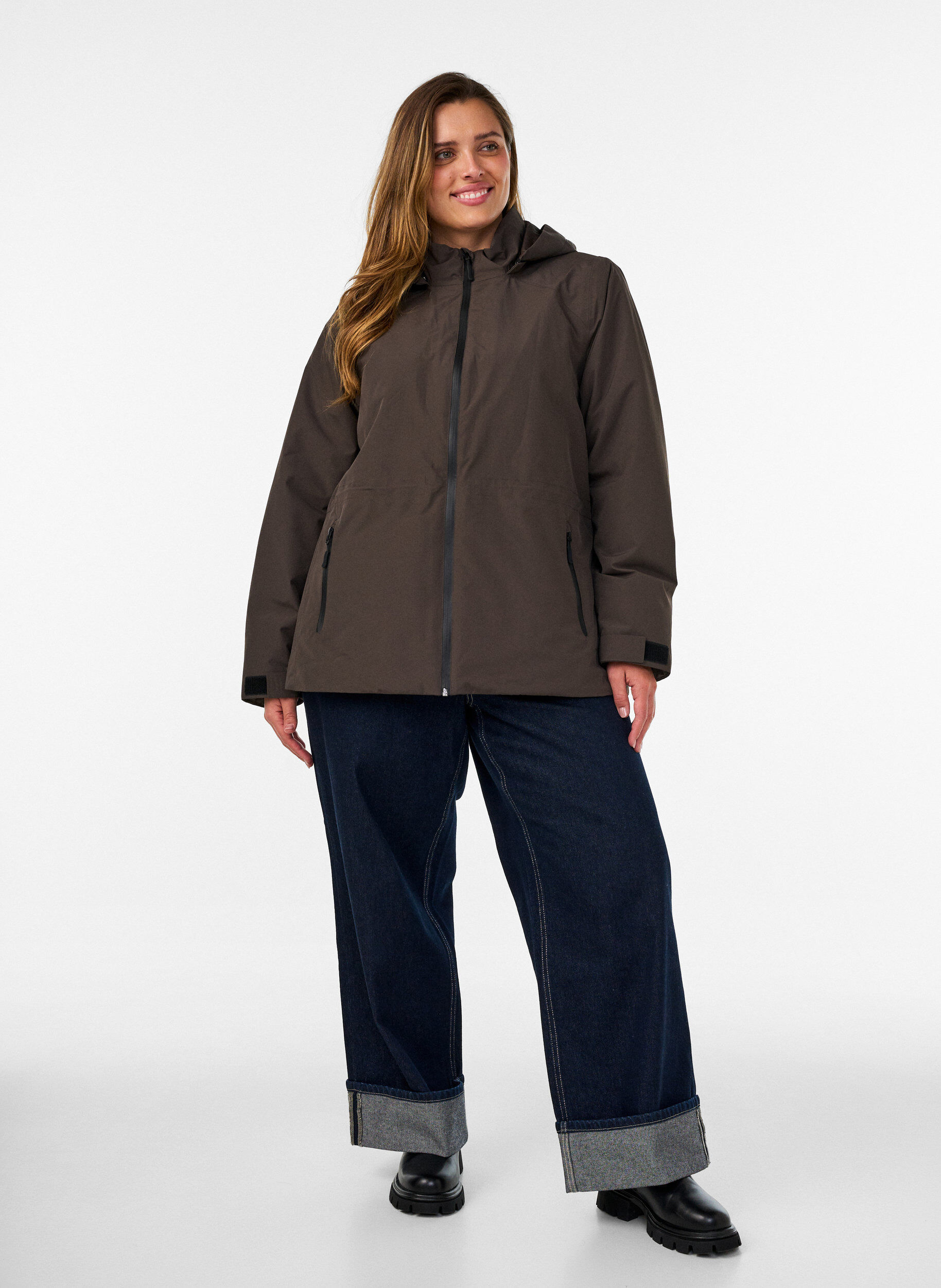 ZizziVeste d'hiver imperm&eacute;able avec capuche amovible, Marron, Model image number 1