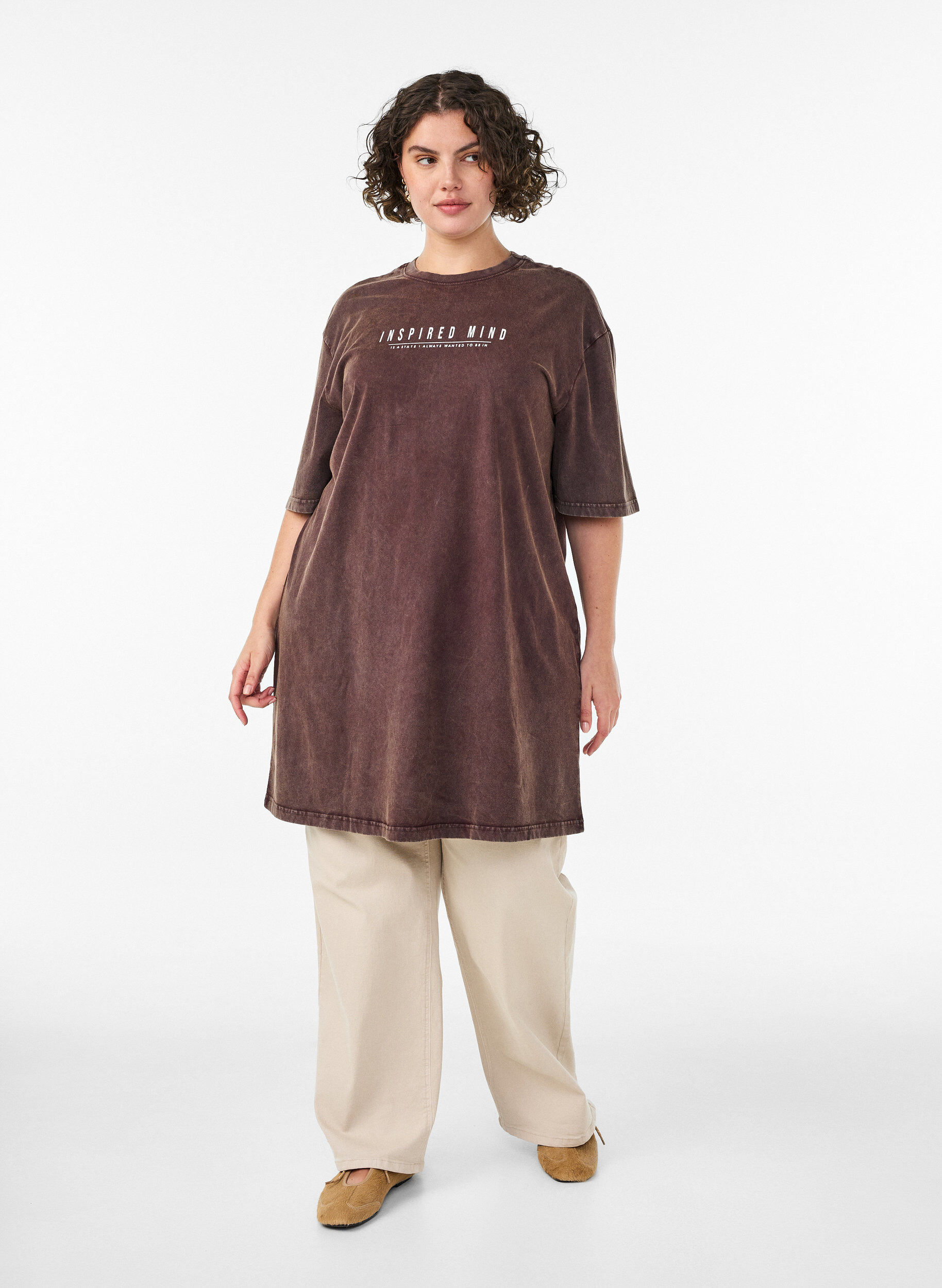 ZizziLockeres T-Shirt-Kleid mit Washed-Optik, Braun, Model image number 1