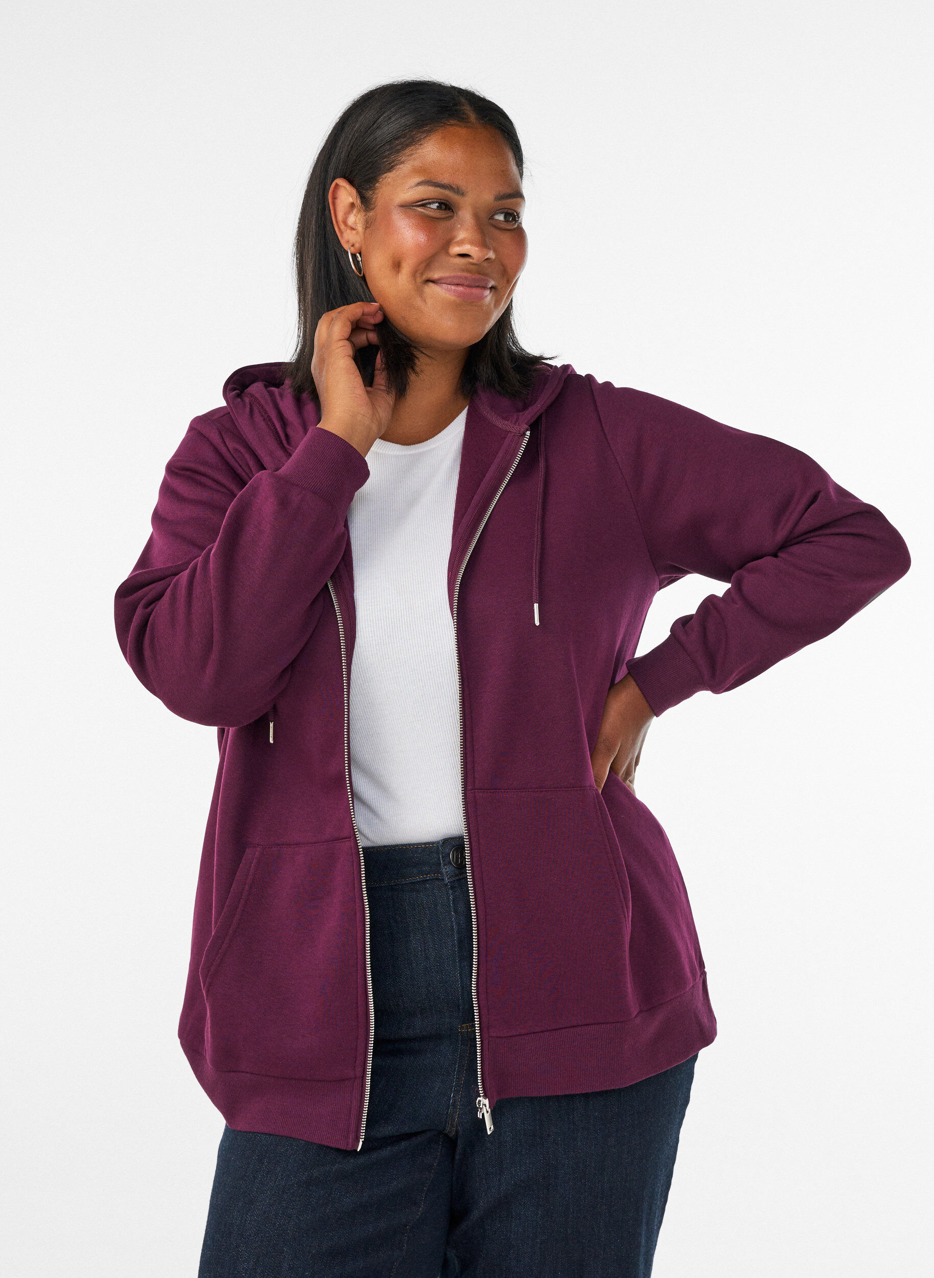 Kapuzensweatshirt mit Rei&szlig;verschluss und Taschen, Lila, Model