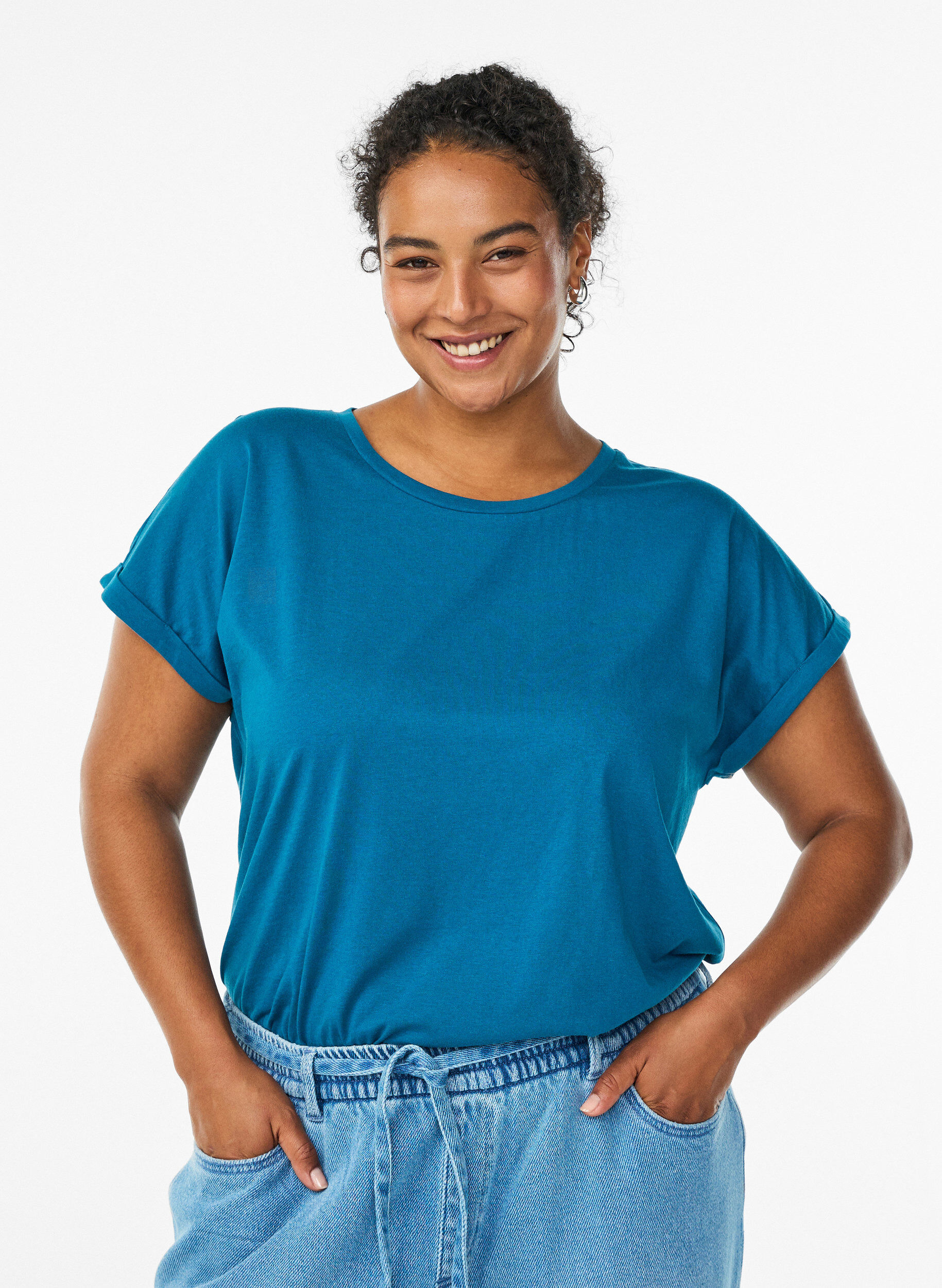 Zizzi T-shirt &agrave; manches courtes en m&eacute;lange de coton, Bleu p&eacute;trole, Model image number 0