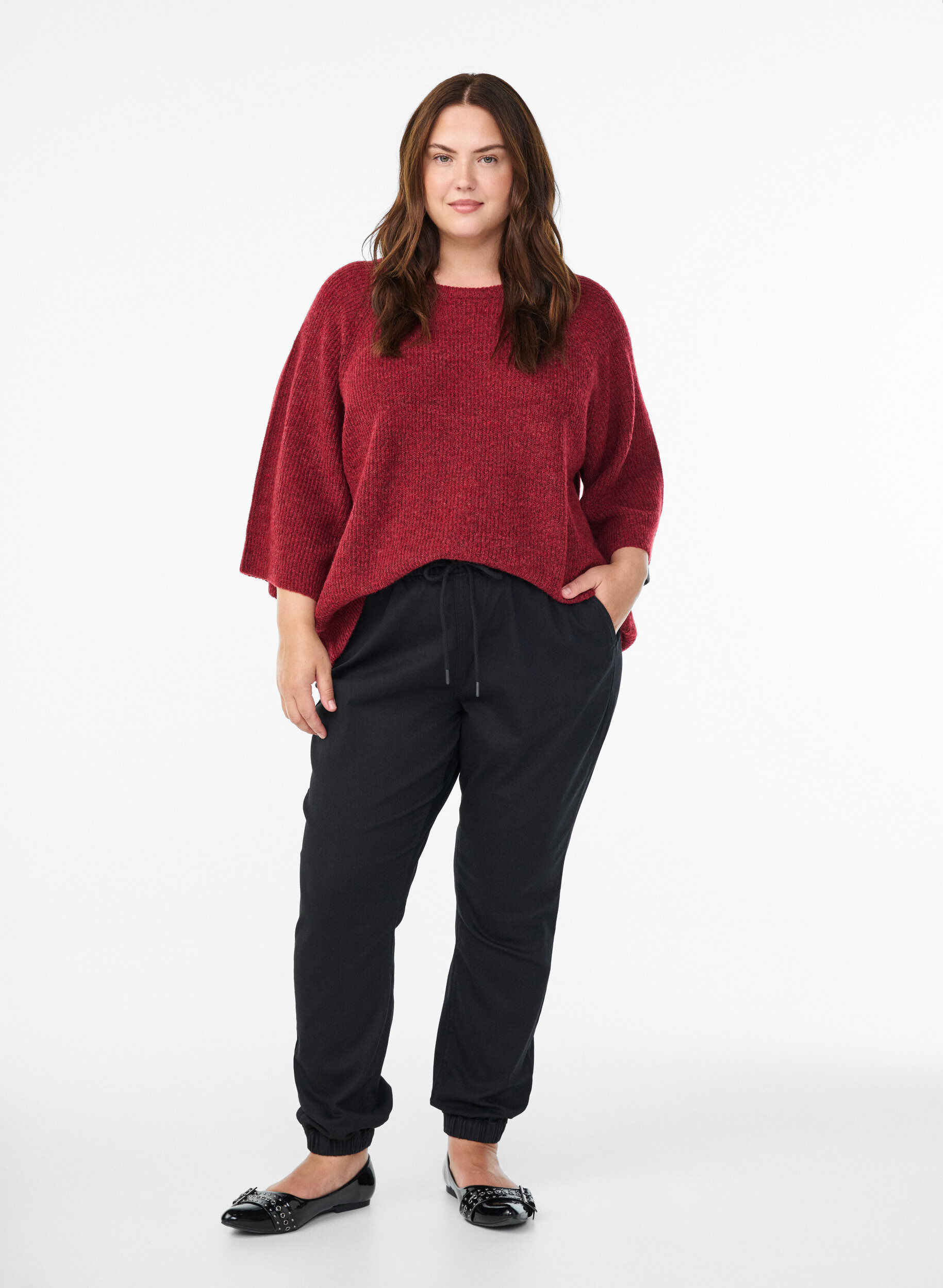 Zizzi Pantalon de jogging en denim avec des poches, Noir, Model image number 0