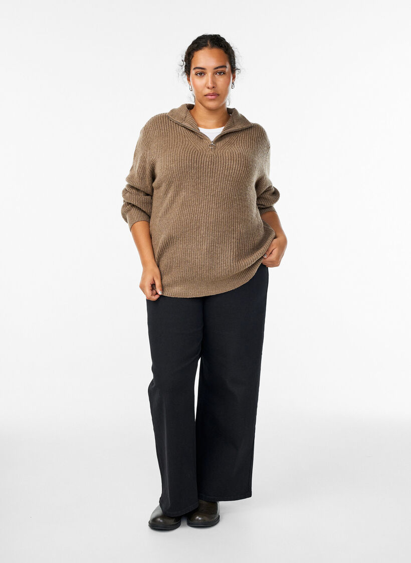 Pull en tricot avec col haut et fermeture &eacute;clair, Marron, Model image number 1