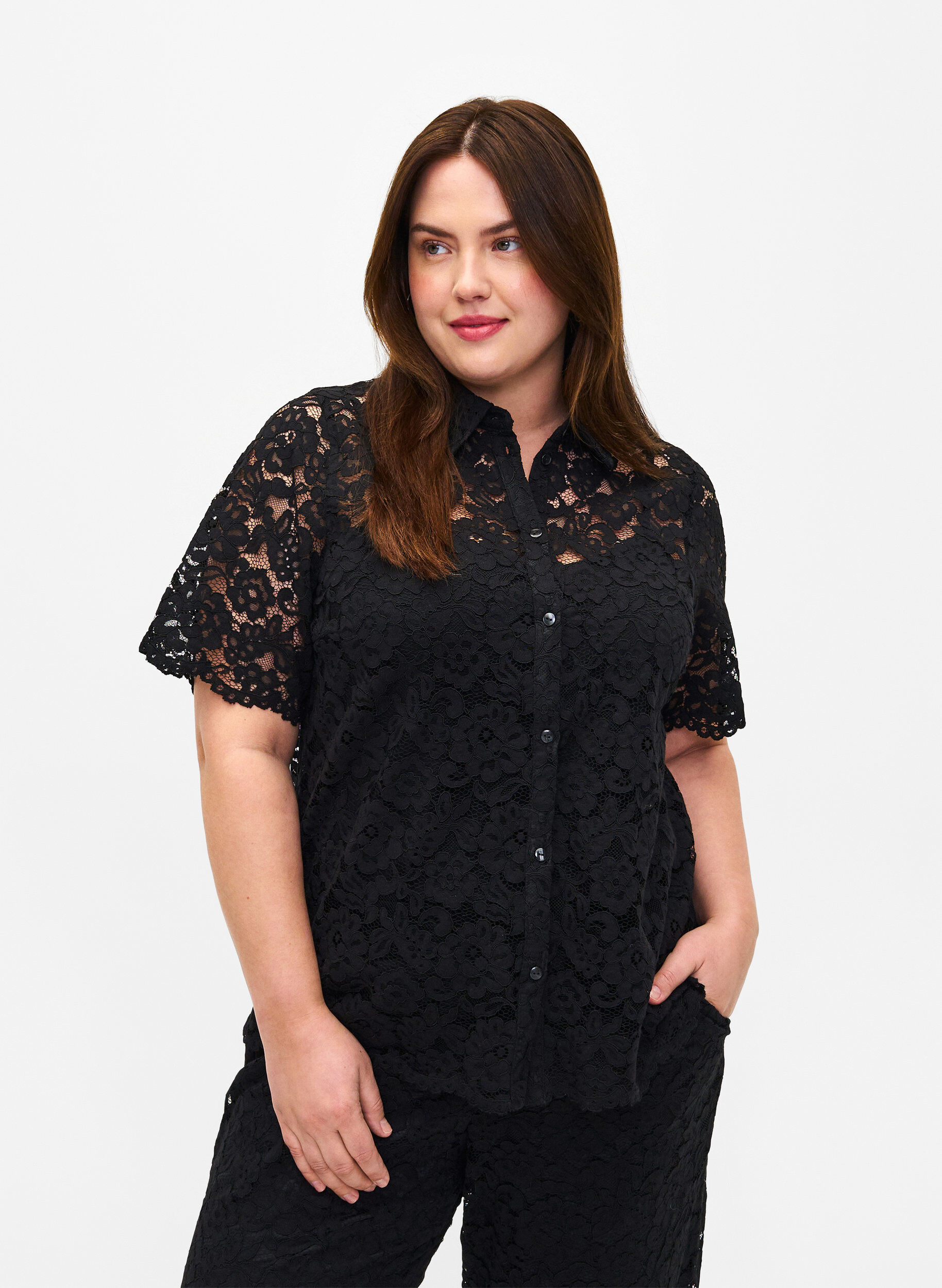 Zizzi Spitzenshirt mit kurzen &Auml;rmeln, Black, Model image number 0
