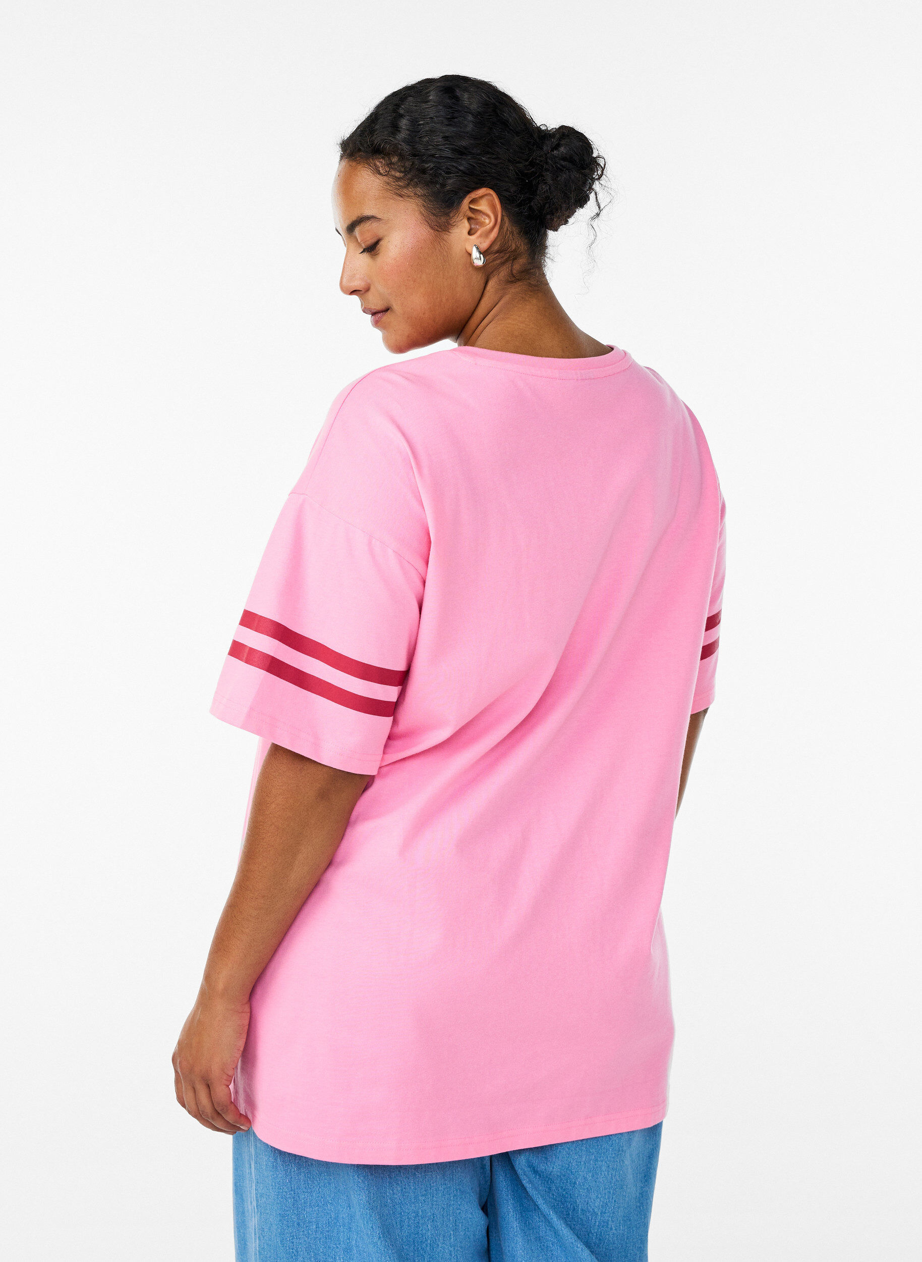 Zizzi Sportliches Oversize-College-T-Shirt, Pink, Model image number 2