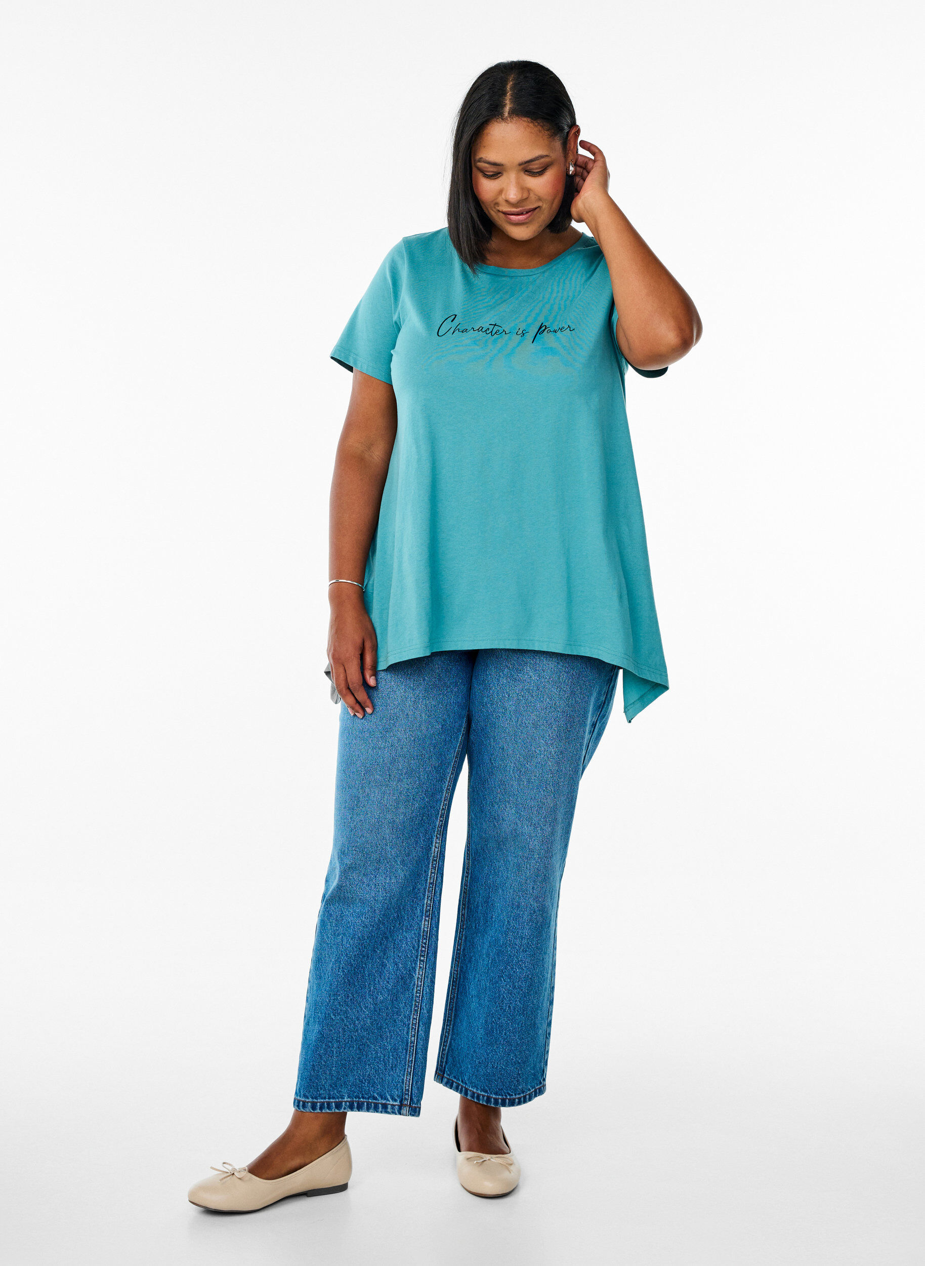 Zizzi T-shirt &agrave; col rond et coupe &eacute;vas&eacute;e, Vert, Model image number 1