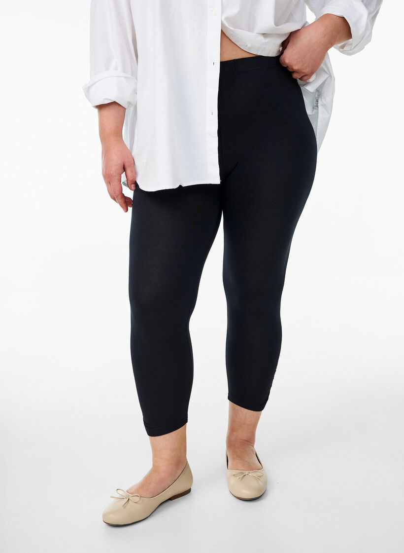 Basic 3/4-Leggings mit R&uuml;schendetail, Schwarz, Model image number 0