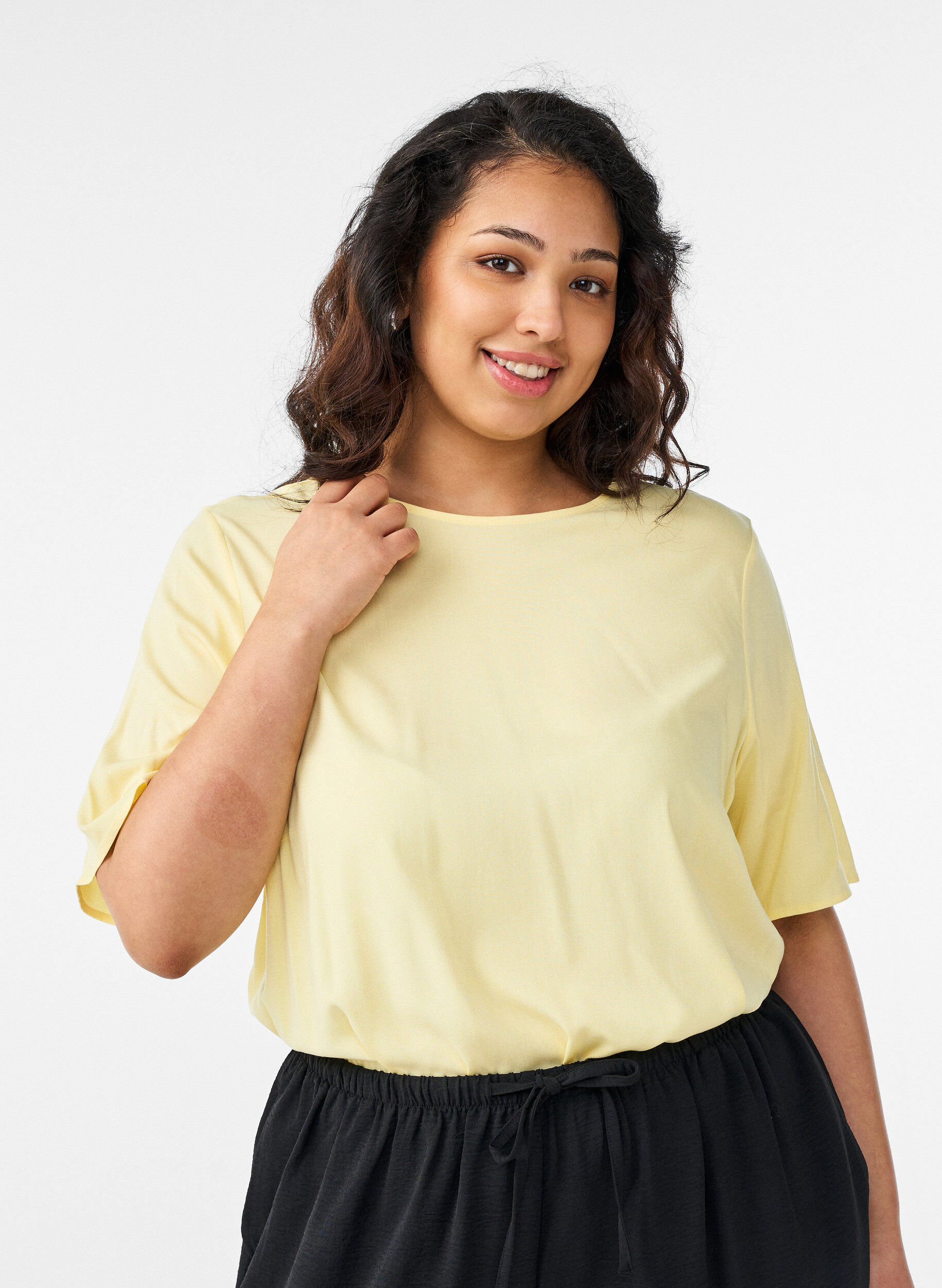 Kurz&auml;rmelige, gewebte Bluse mit Rundhals, Gelb, Model