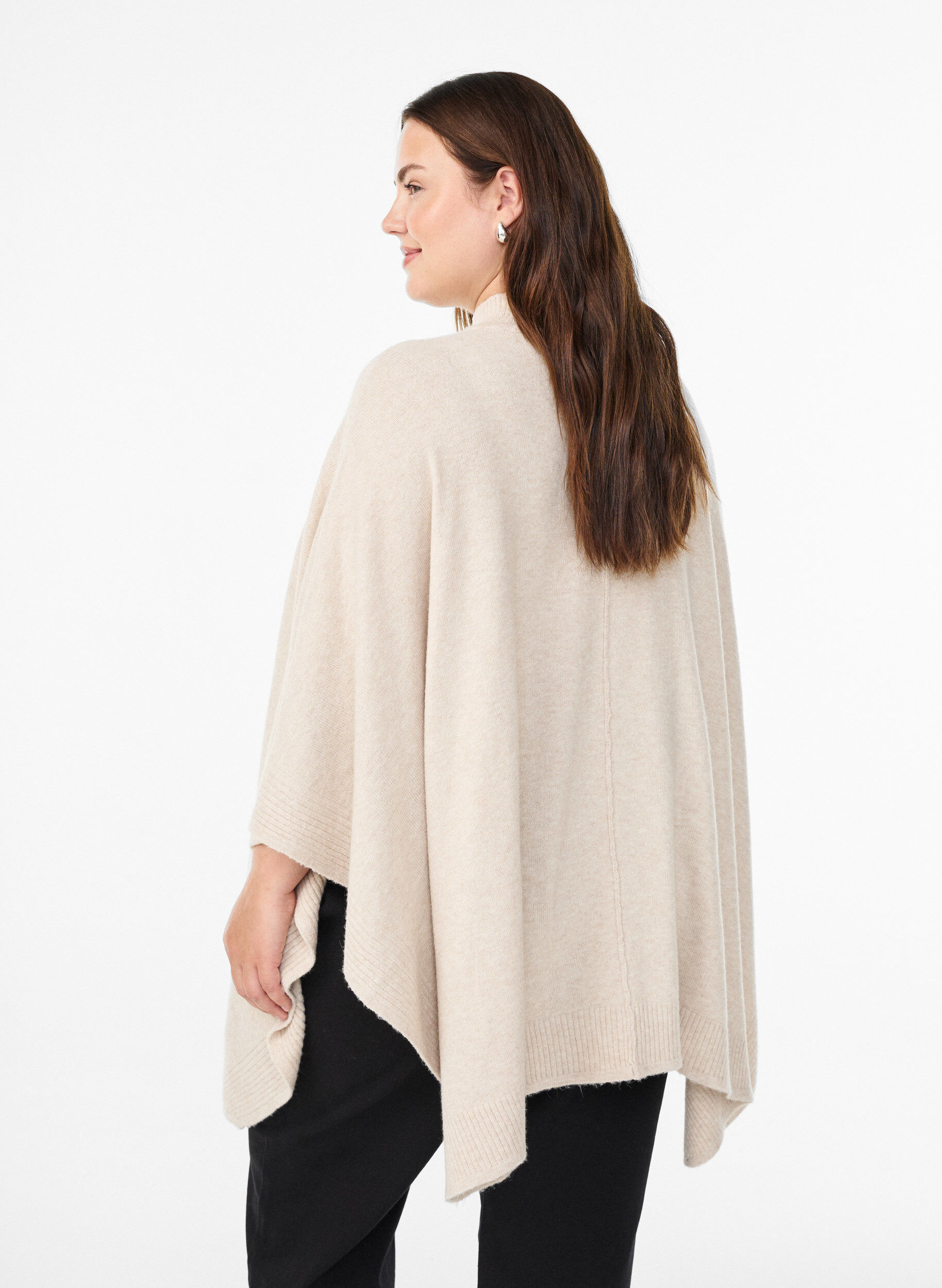 Zizzi Poncho &agrave; col rond avec d&eacute;tails c&ocirc;tel&eacute;s, Beige, Model image number 2
