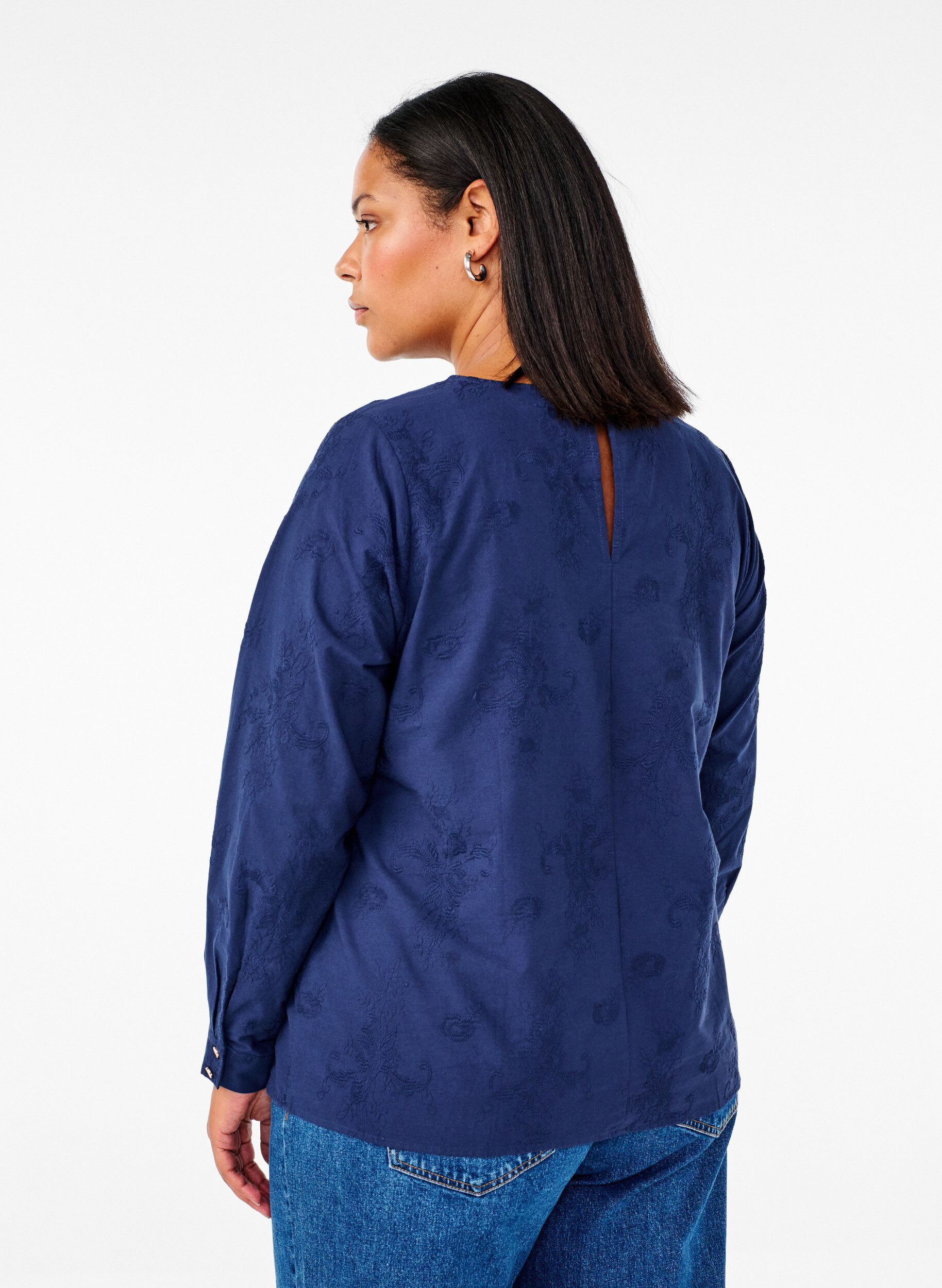 Zizzi Lang&auml;rmlige Bluse mit Stickereien, Blau, Model image number 2