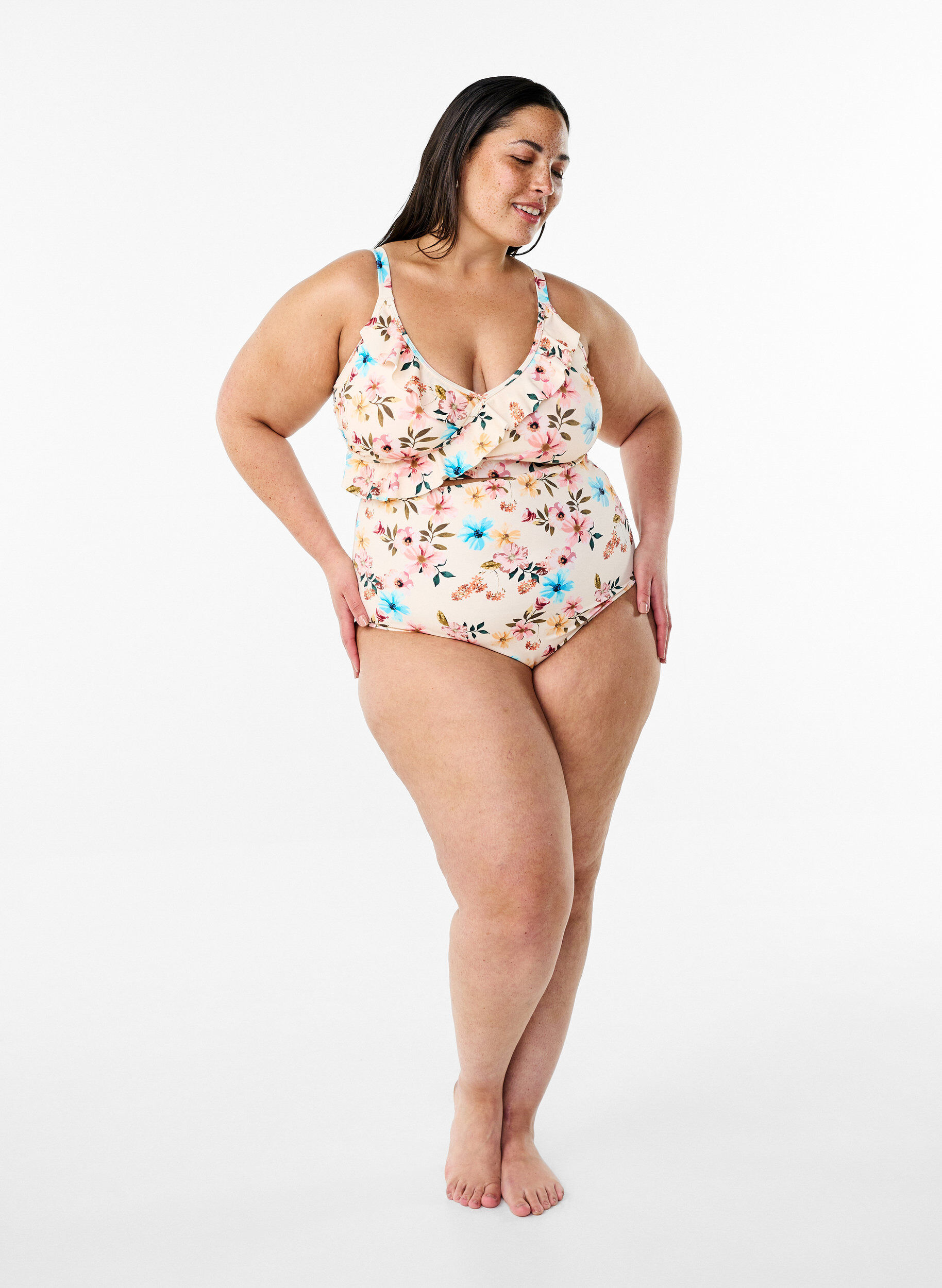 Zizzi Bas de bikini taille extra haute avec imprim&eacute; floral, Beige, Model image number 1