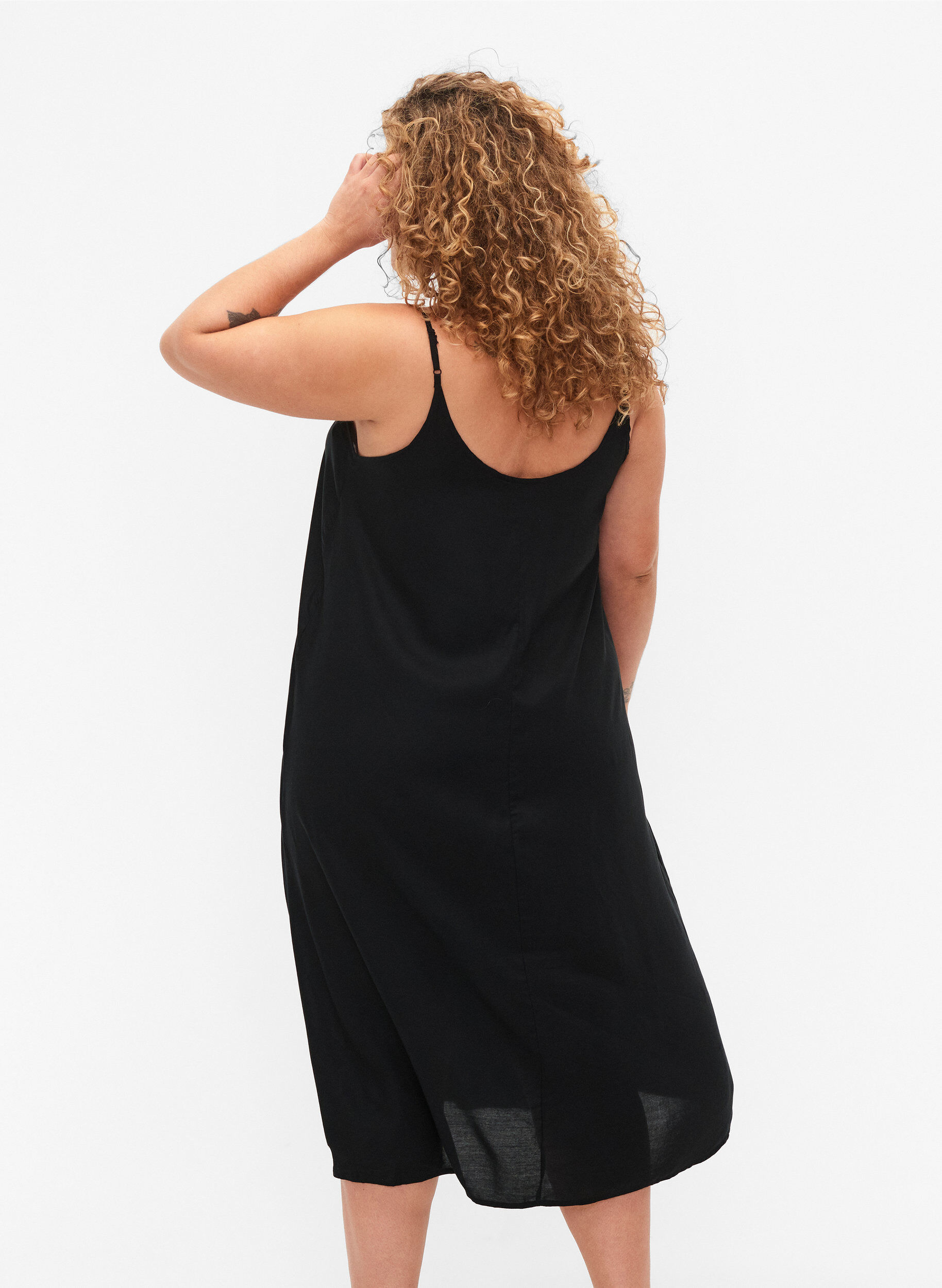 Zizzi &Auml;rmelloses Midi-Kleid aus Viskose, Black, Model image number 1