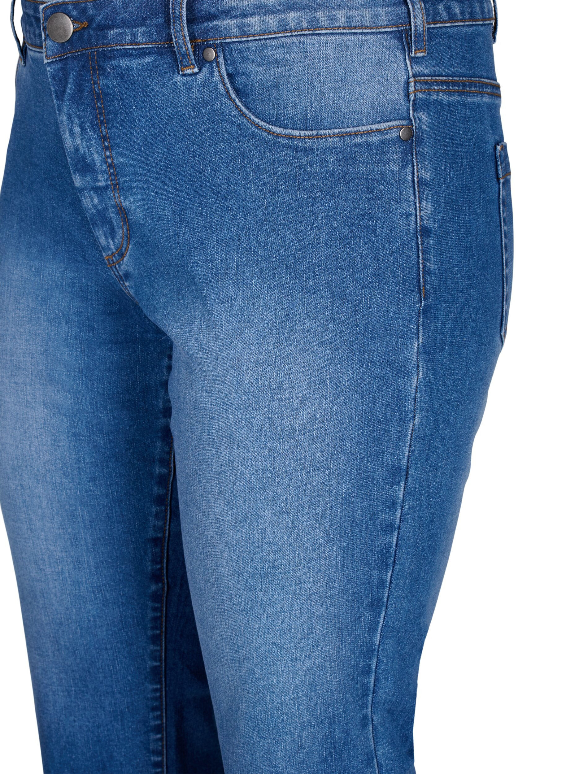 Zizzi Emily Schmale Passform Denim-Caprihose, Blue Denim, Packshot image number 2