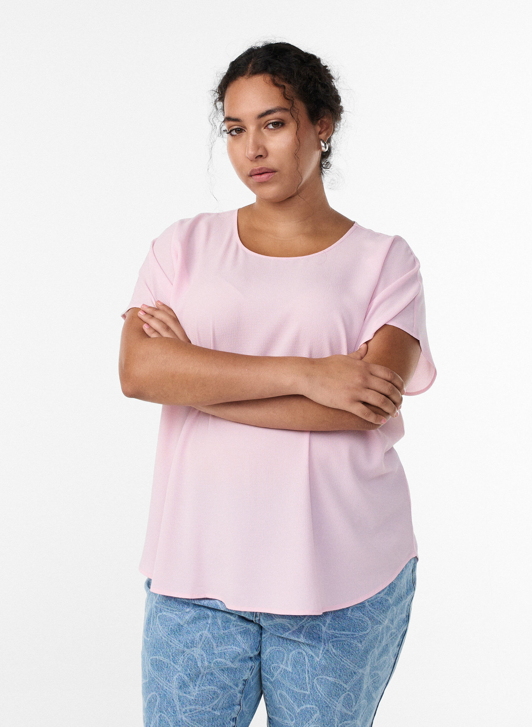 Zizzi Bluse mit kurzen &Auml;rmeln und Rundhalsausschnitt, Pink, Model image number 0