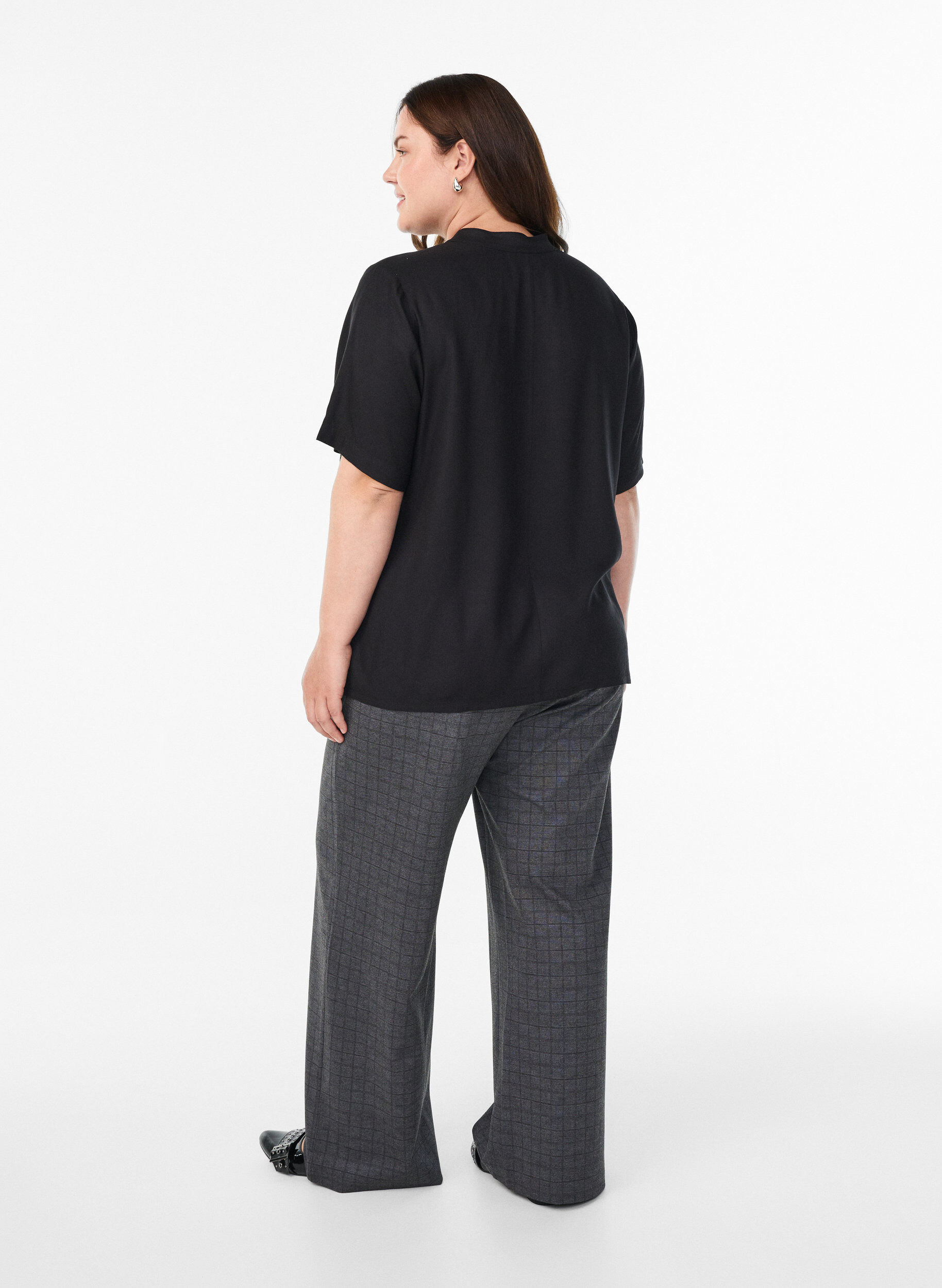 Zizzi Karierte Hose mit weitem Bein, Grau, Model image number 1
