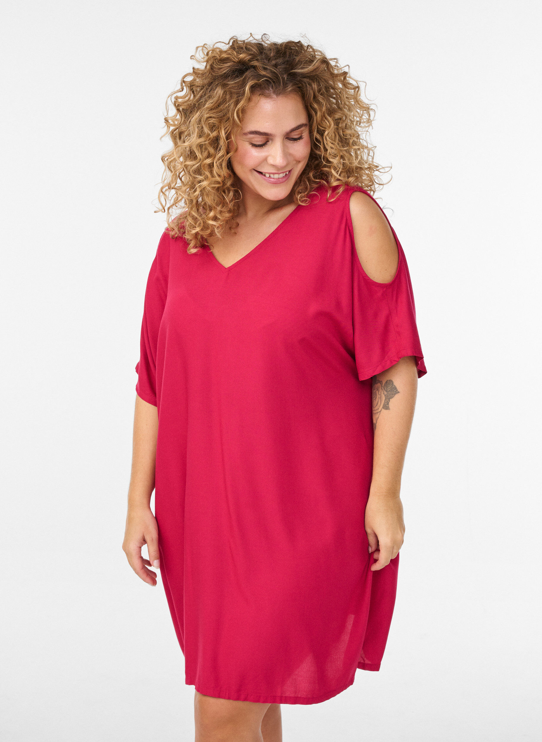 Zizzi Strandkleid aus Viskose mit Schulterdetail, Pink, Model image number 0