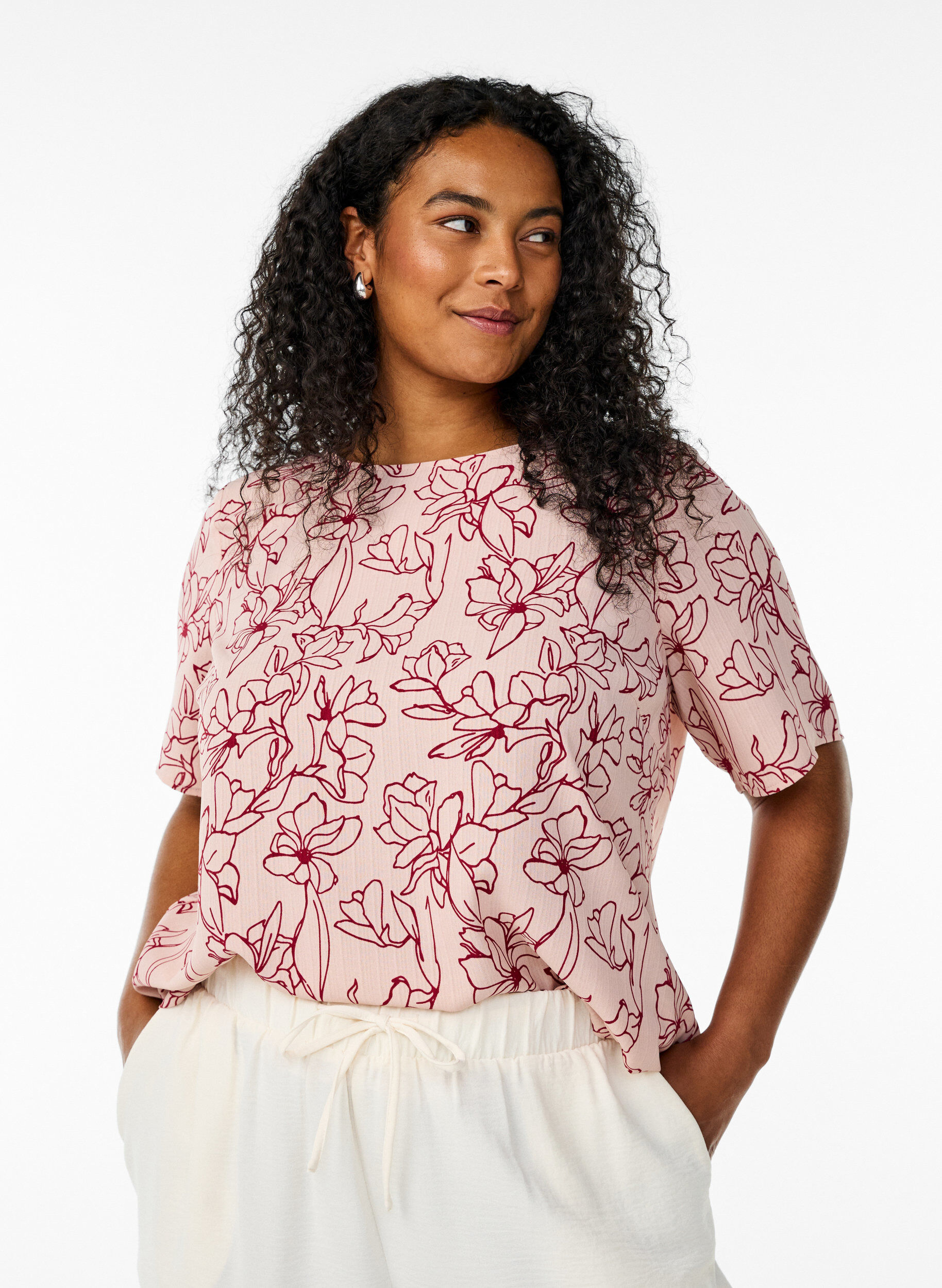 Zizzi Kurz&auml;rmelige Bluse mit Rundhalsausschnitt, Rot, Model image number 0