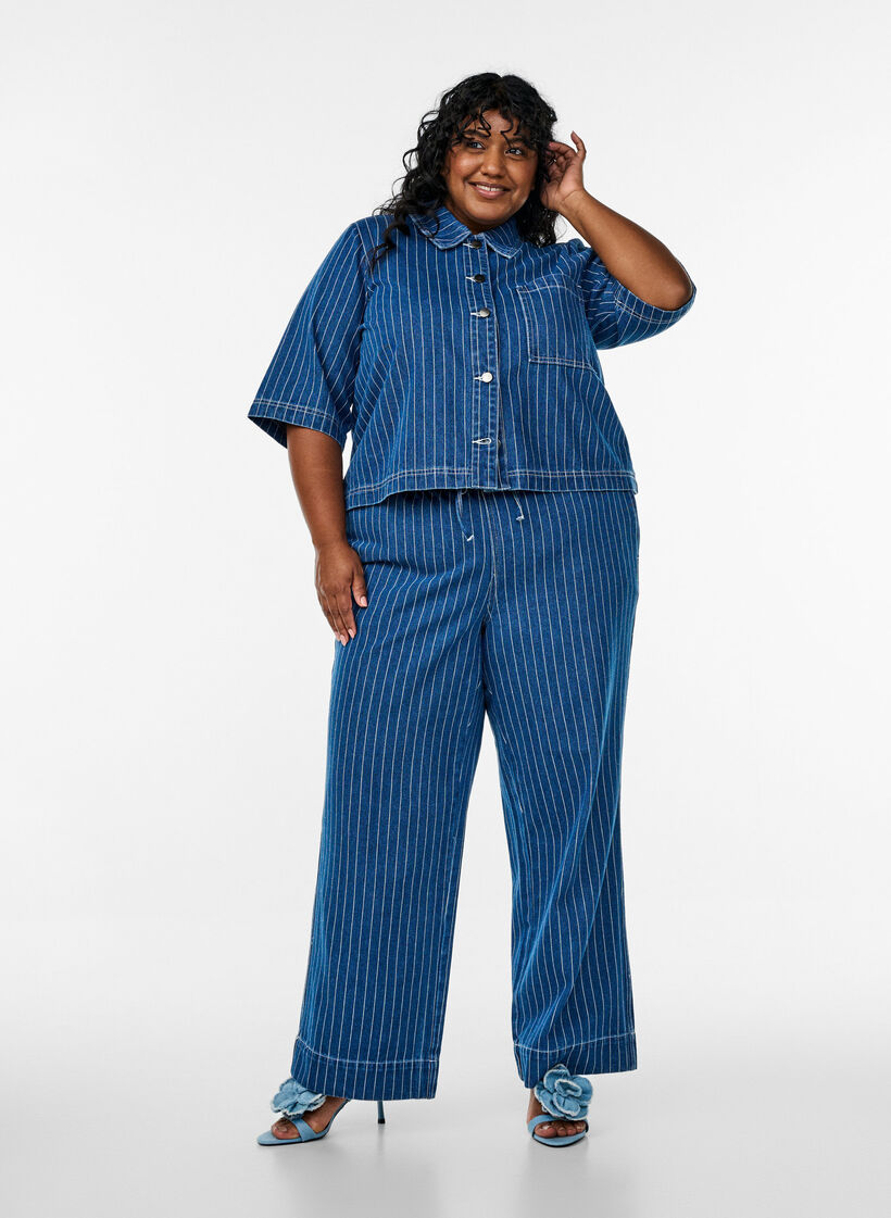 Jean ample &agrave; rayures, Bleu, Model image number 0