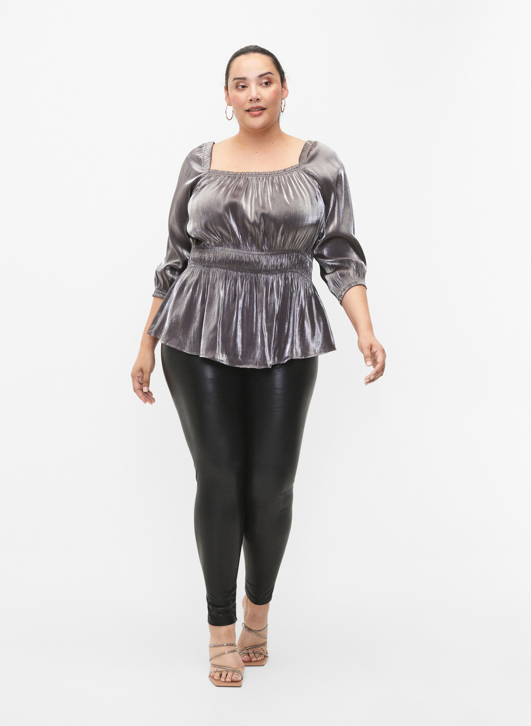 Zizzi Silberfarbene Bluse mit 3/4-&Auml;rmeln und Smock, Dark Silver, Model image number 3