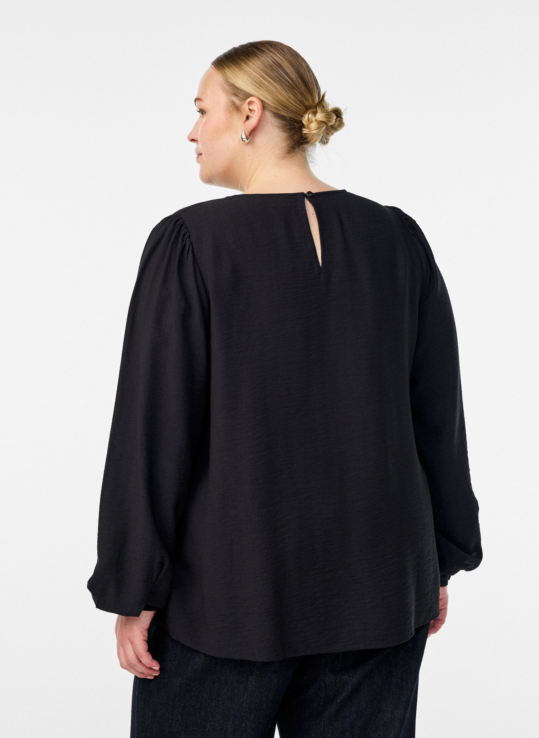 Zizzi Lang&auml;rmelige Viskosebluse, Schwarz, Model image number 2