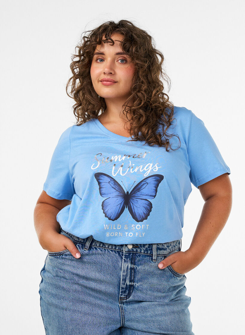 T-shirt en coton avec imprim&eacute; sur le devant et col en V, Bleu Clair, Model image number 0