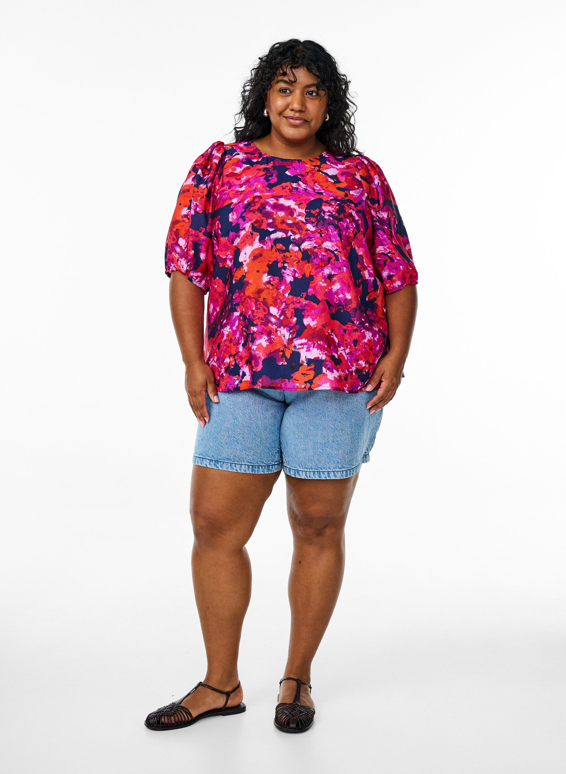 Zizzi Bluse mit 1/2 &Auml;rmeln und einem farbenfrohen Print, Pink, Model image number 1