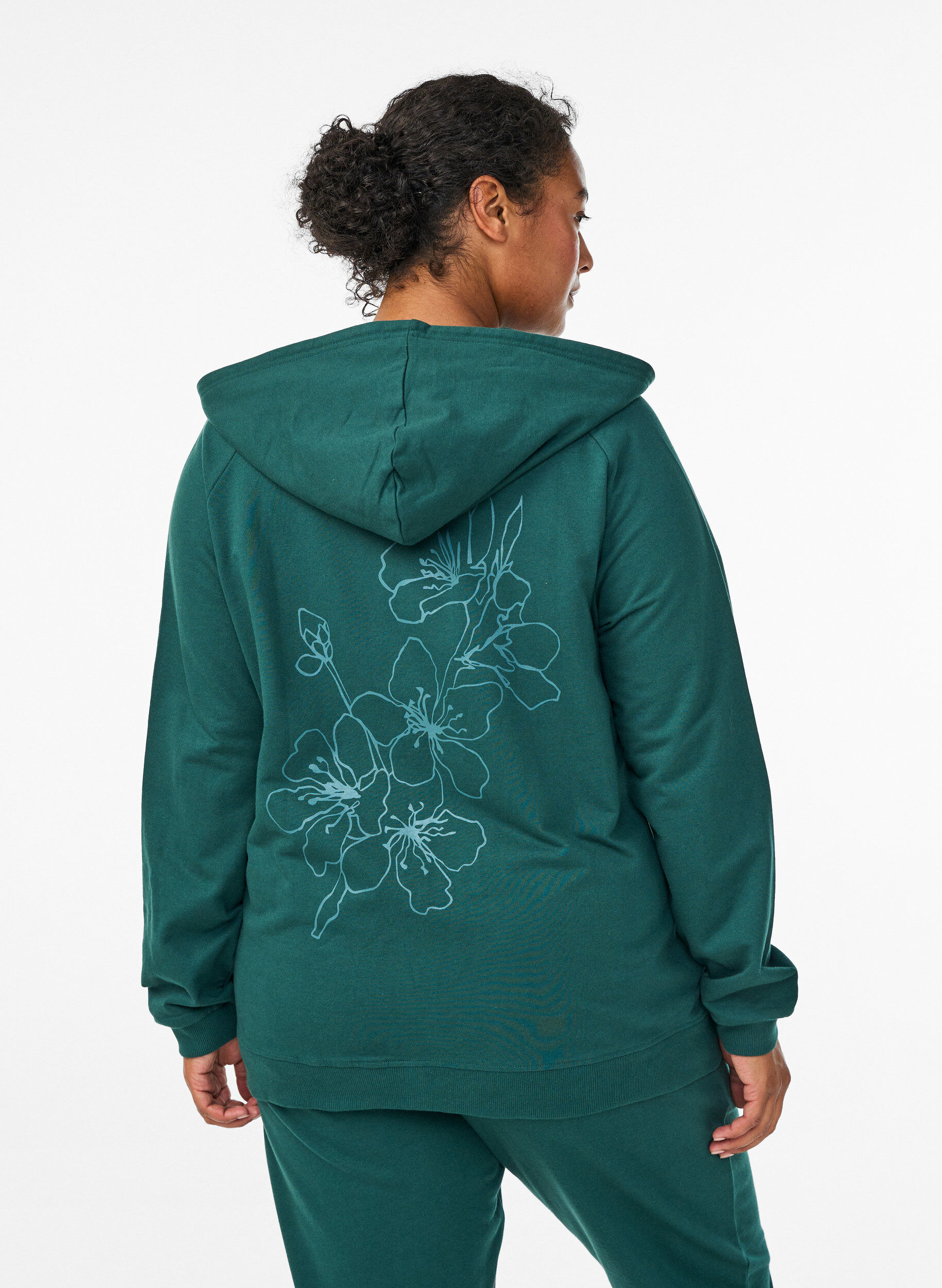 Zizzi Sweat &agrave; capuche zipp&eacute; avec imprim&eacute; au dos, Vert fonc&eacute;, Model image number 2
