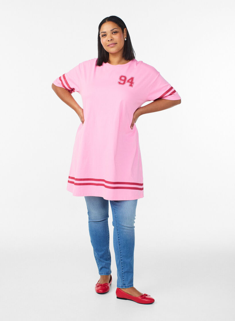 Sportliches T-Shirtkleid aus Baumwolle, Pink, Model image number 1