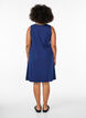 Robe &eacute;vas&eacute;e sans manches, Bleu, Model image number 2